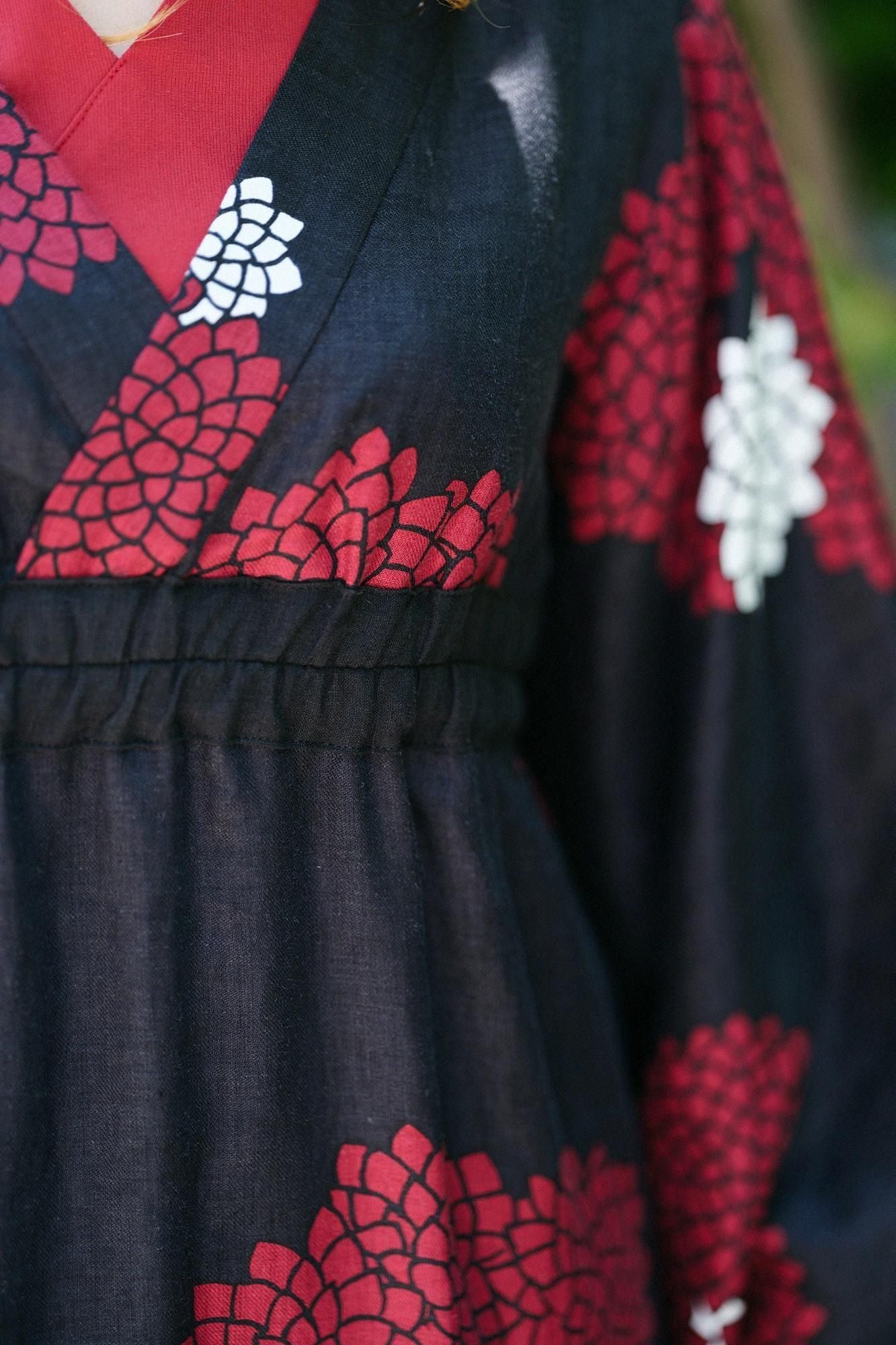 麻 ゆかたみたて／雲間（くもま）に菊