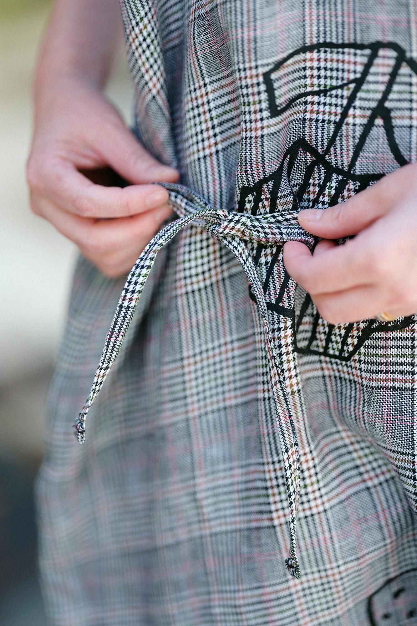 Leinengittergewebe (Koshiori) Rechteckige Kleidung (Hananae) Flyer und Rand (Yohaku)