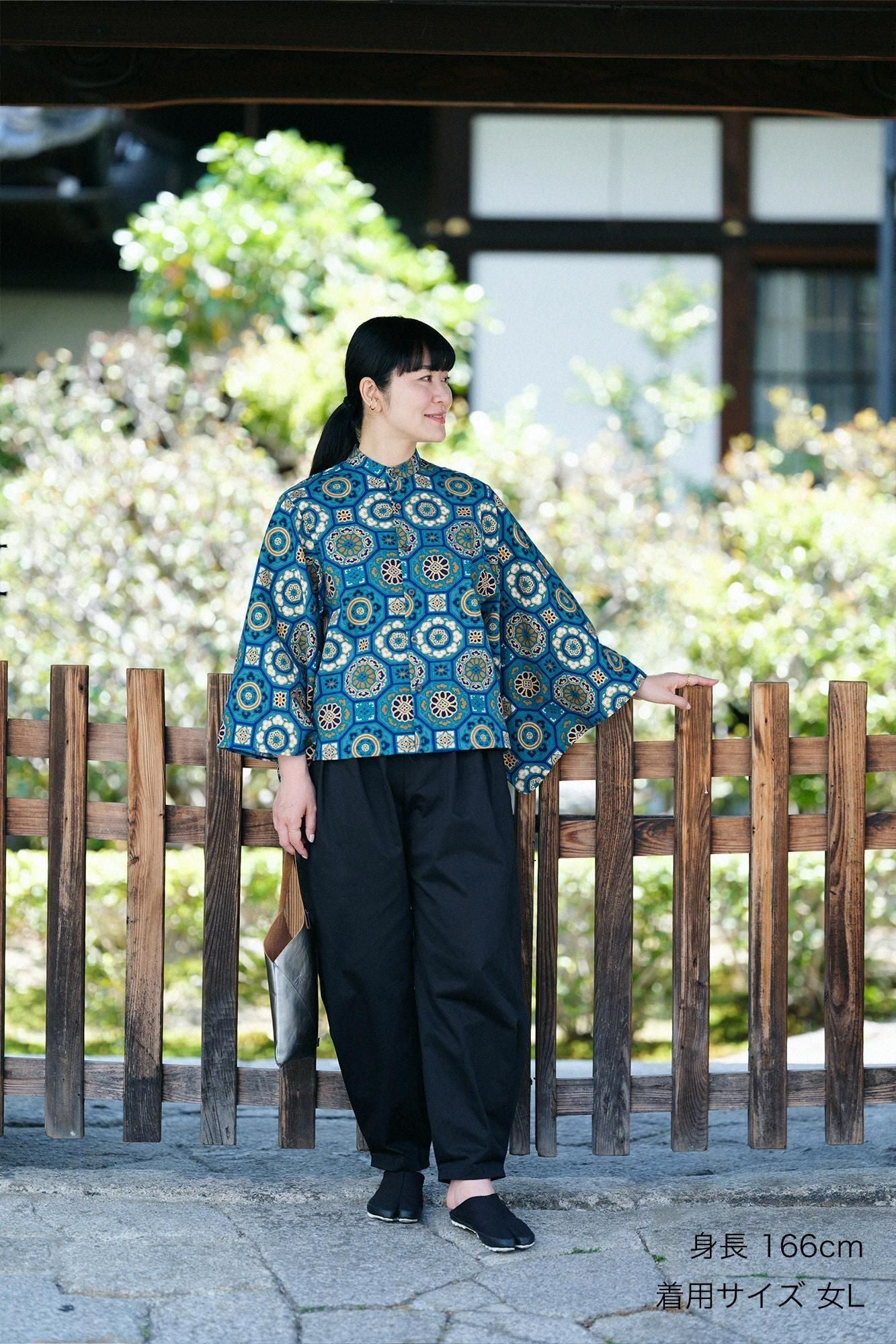 高密度 綾織（あやおり） 二ノ襞（にのひだ）もんぺ つぼみ／濡羽色（ぬればいろ）