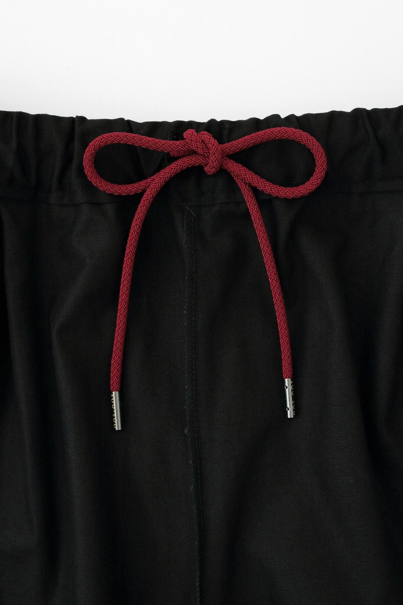 高密度 綾織（あやおり） 二ノ襞（にのひだ）もんぺ つぼみ／濡羽色（ぬればいろ）