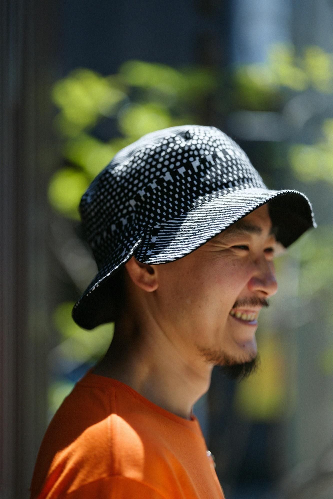 Chizimi Cotton 20/20 Reversible BIKE HAT / Lines and Dots Ink Black