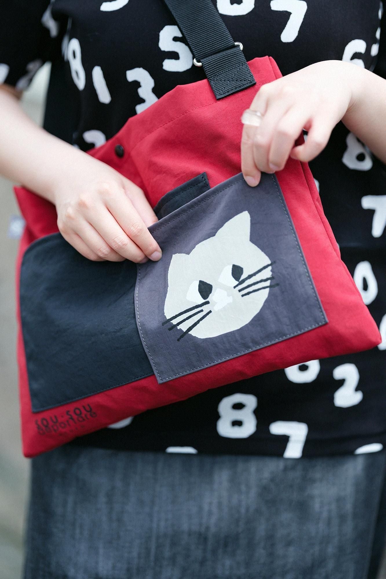 ナイロン サコッシュ／レッド