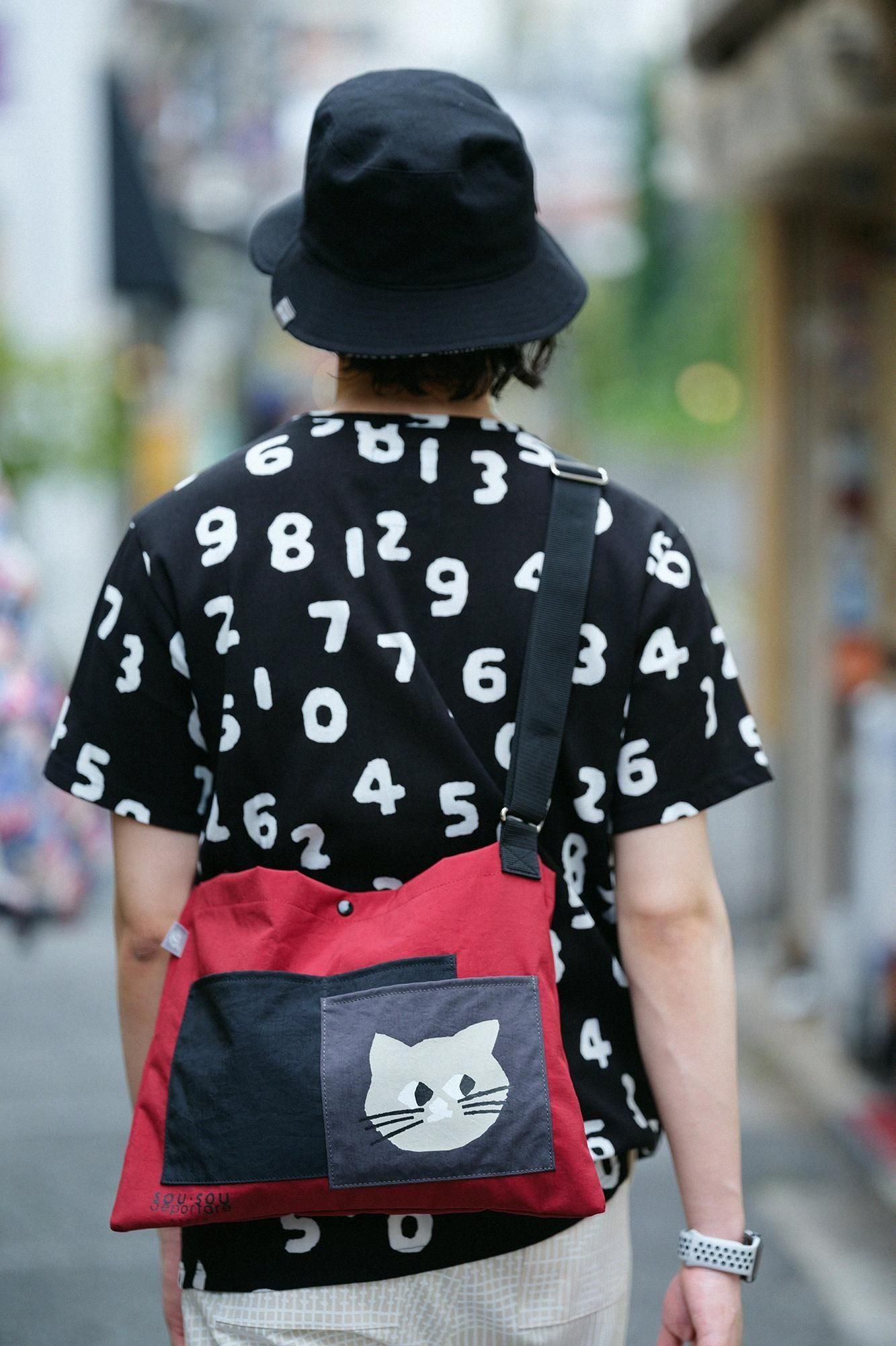 ナイロン サコッシュ／レッド