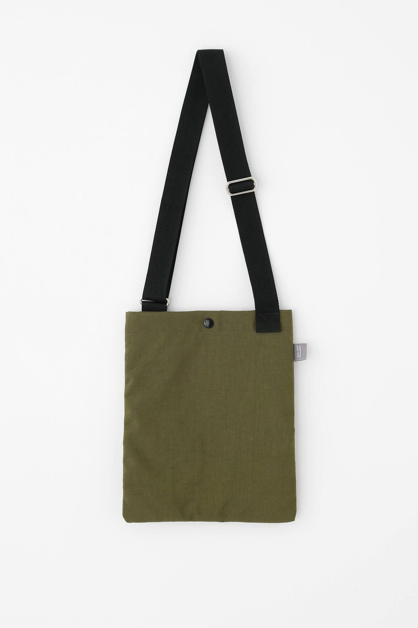 escape ナイロン サコッシュ 小／カーキ