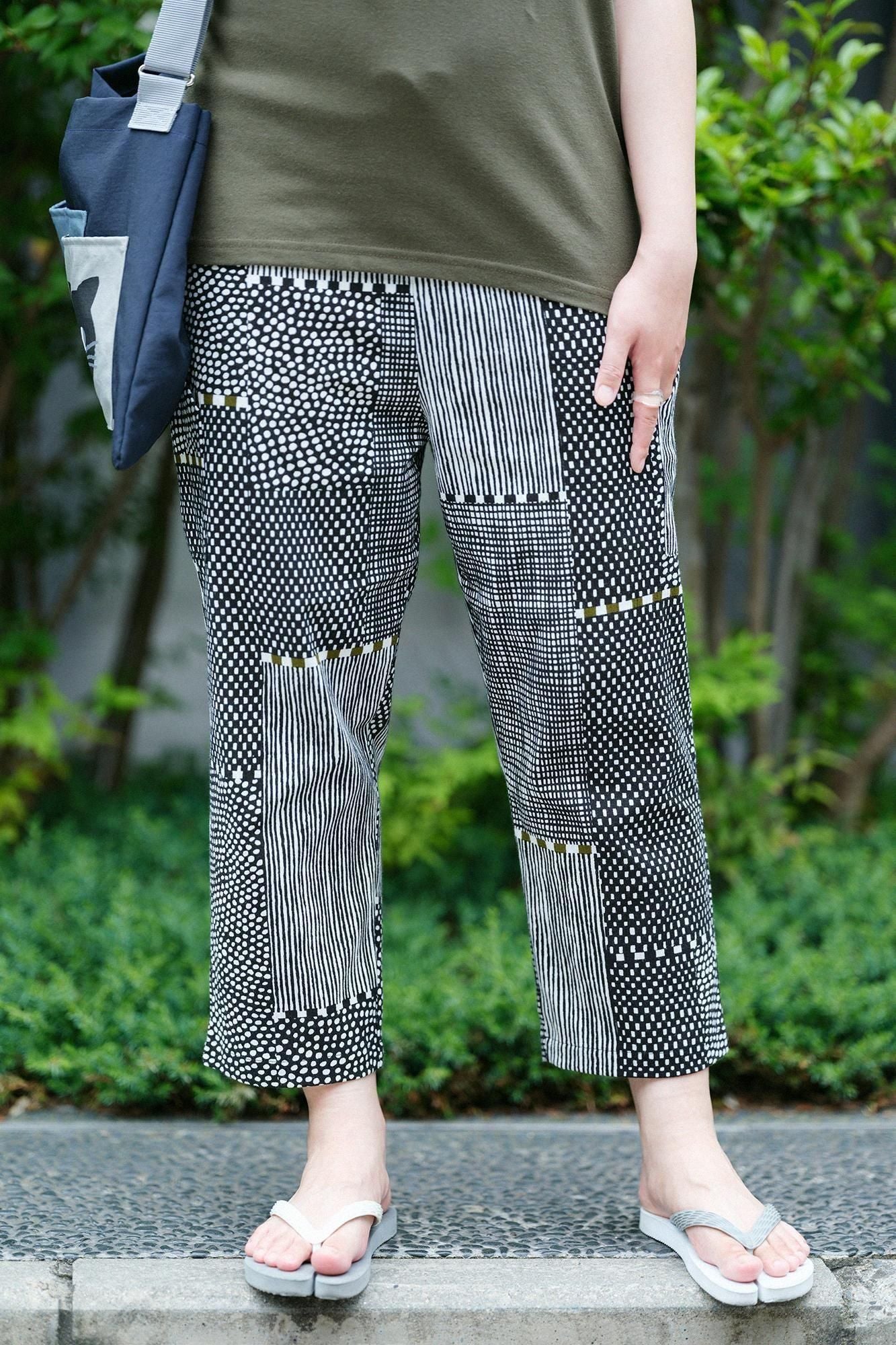 Chizimi Cotton 20/20 BIKE Steteco / Lines and Dots Ink Black