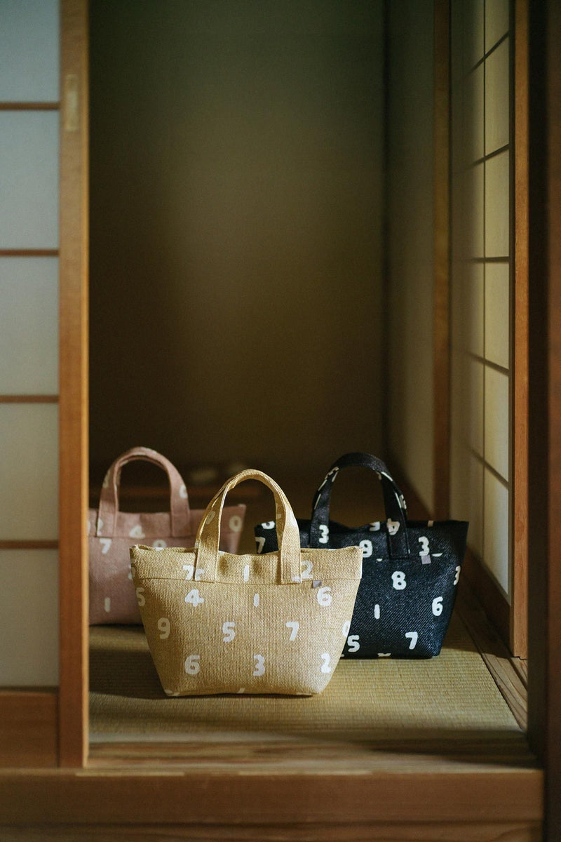 panama Y. Pouch& tote