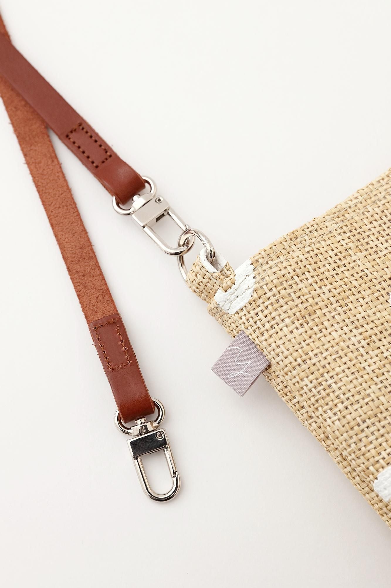 巴拿馬Y. Pouch / SO-SU-U十數米色