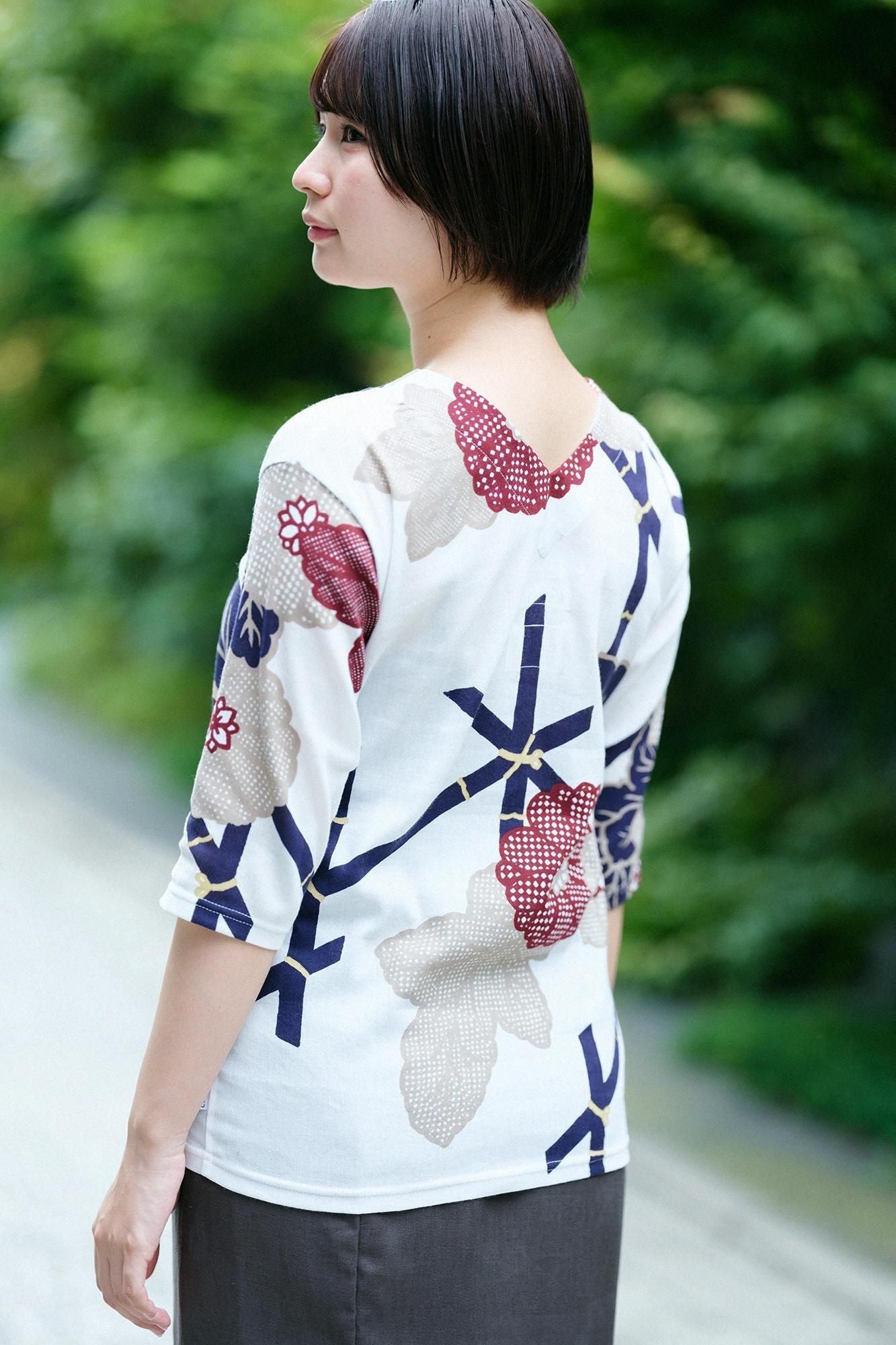 Chizimi Cotton 40/40 V-neck Shirt Elbow Length Sleeve / Fenced Chrysanthemum-Recreation