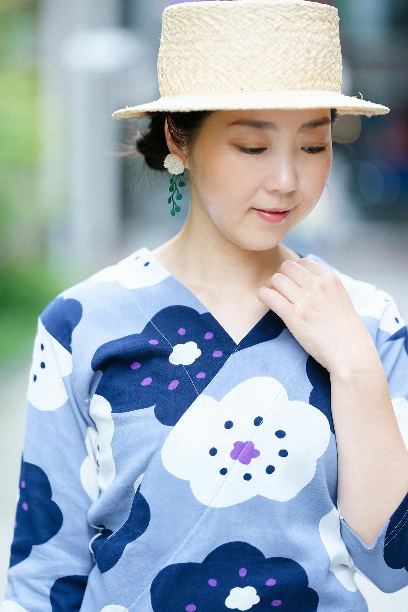 Chizimi Cotton 40/40 V-neck Shirt Elbow Length Sleeve / Smile