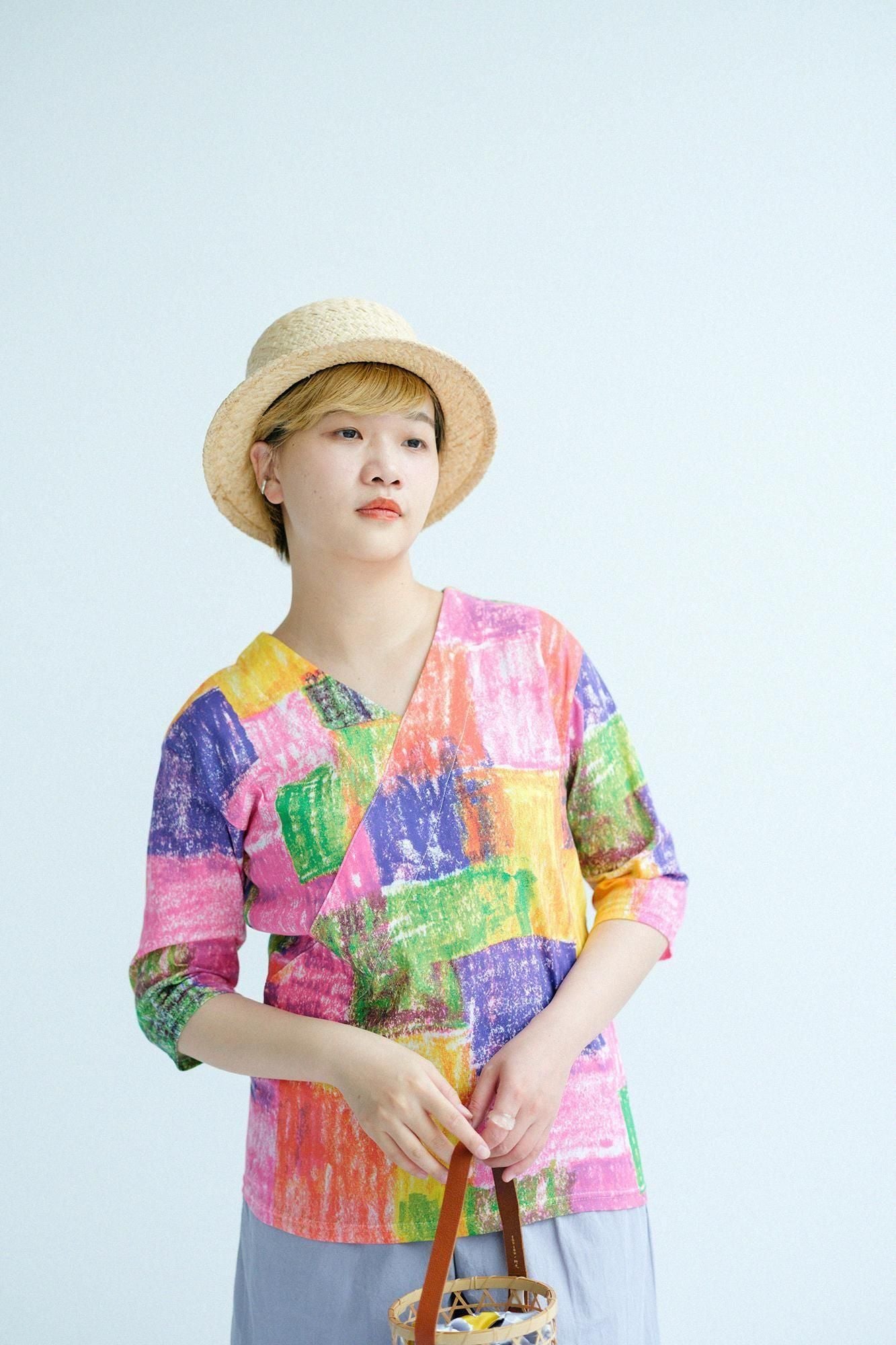 Chizimi Cotton 40/40 V-neck Shirt Elbow Length Sleeve / Flower Garden