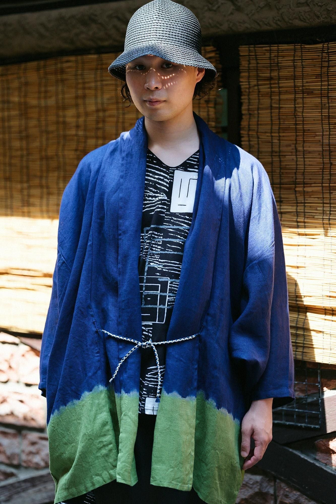 【官網限定】近清紮染 麻紗 梯形袖 短外套 單層／分層染深藍色×紅色