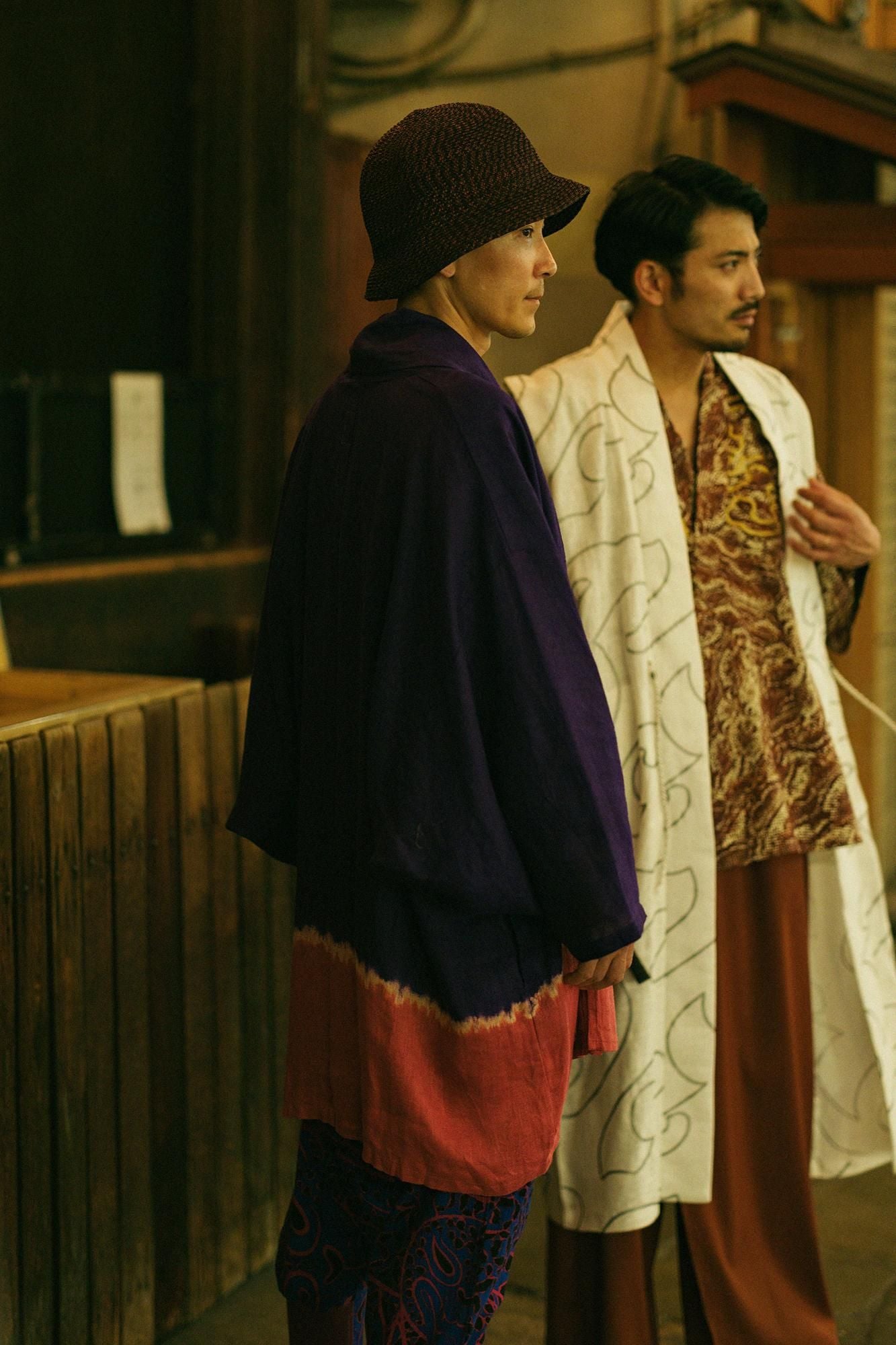 【官網限定】近清紮染 麻紗 梯形袖 短外套 單層／分層染 深紫色×紫紅色