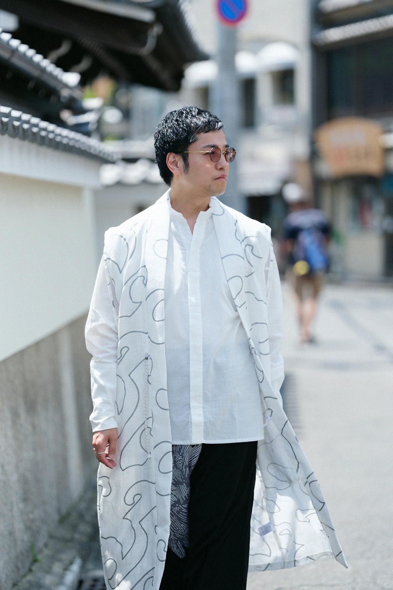 Jinbaori Shoulder Tuck Long / White Many Waves