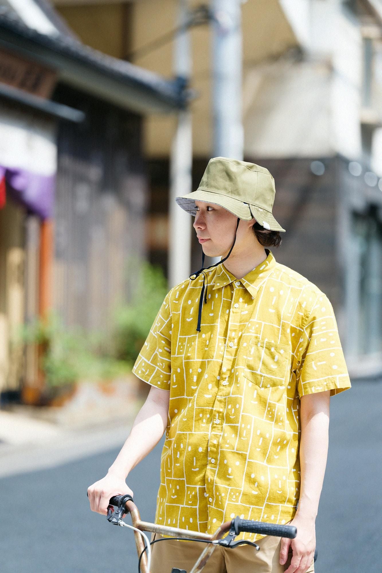 【net limited】Isemomen Cotton Bun / Short Sleeve Shirt Smile Faces Mustard Color
