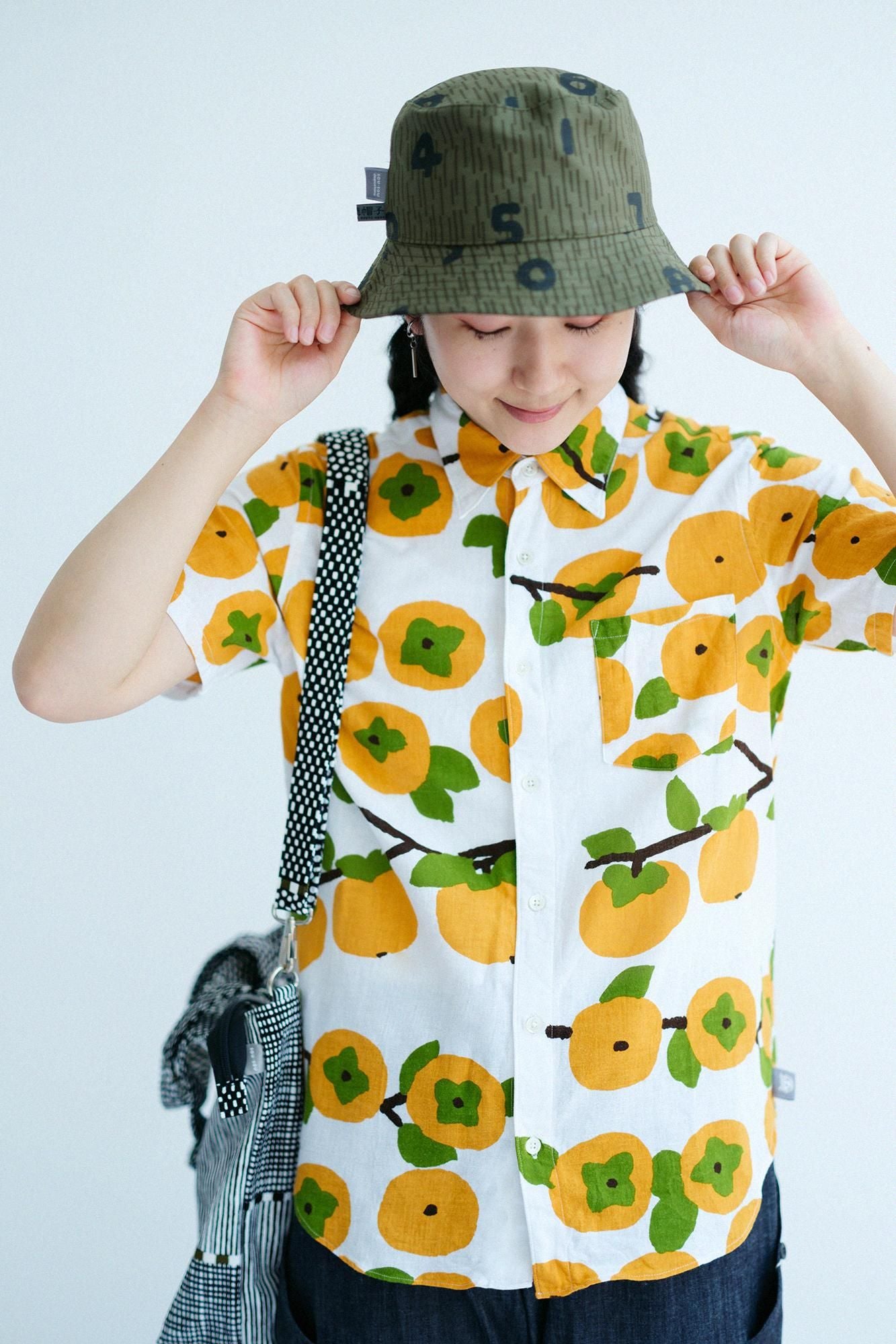 【net限定】伊勢木綿 文（ぶん） 半袖シャツ／柿（かき）