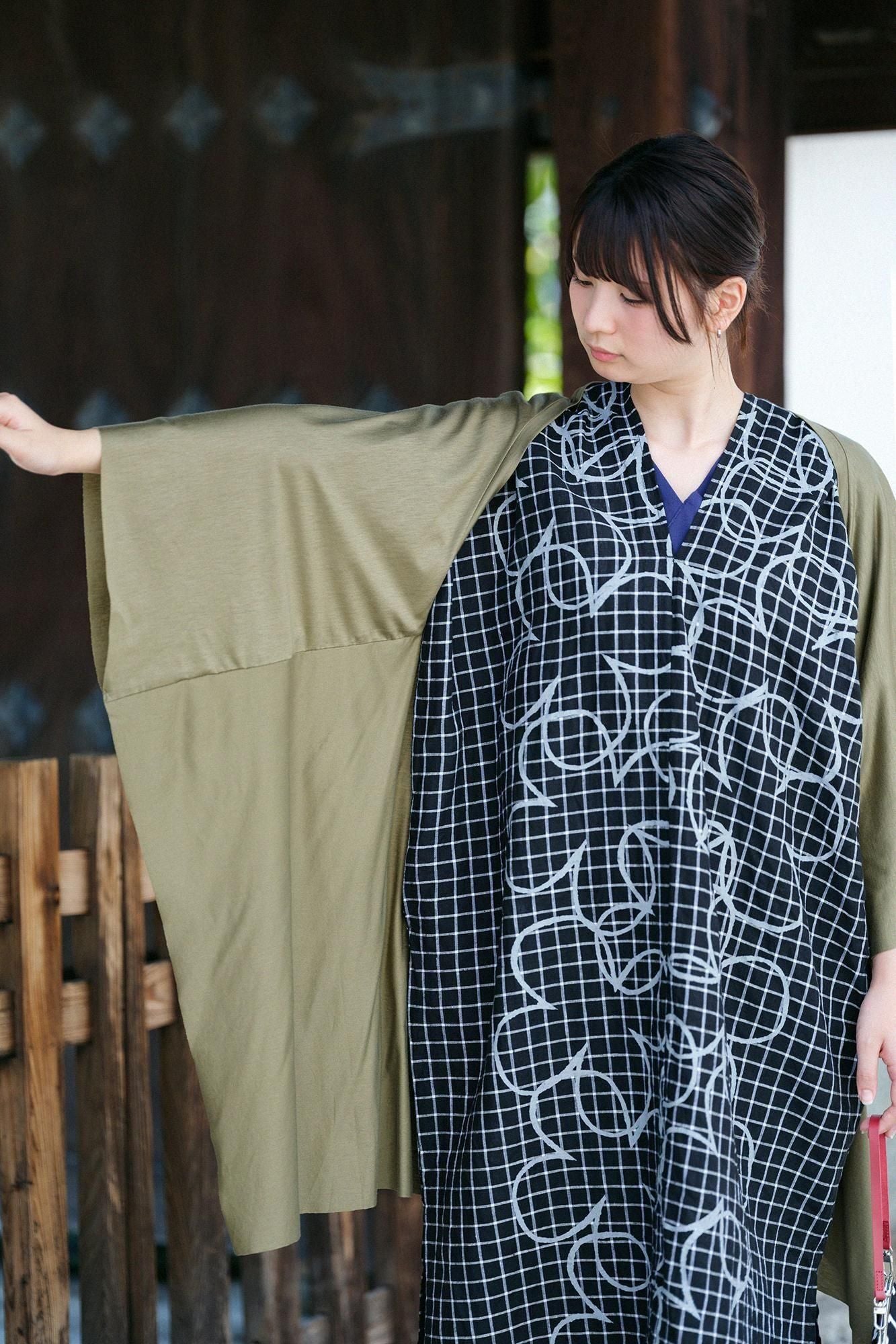 GIZA x Lyocell Plain Stitch Squirrel-like Cardigan / Olive Green