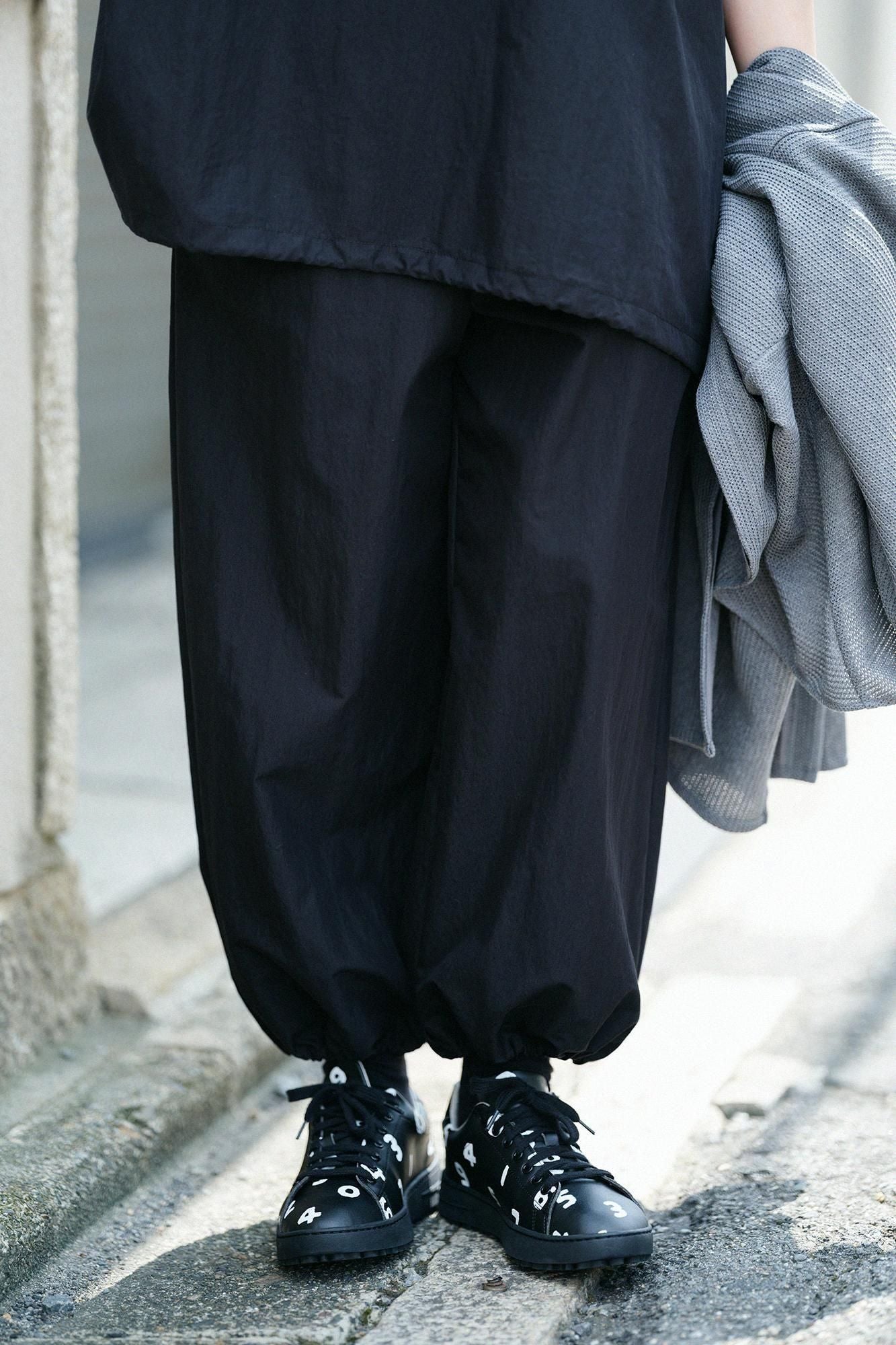 SLDO. エスルド ジョガーナイロンパンツ 黒 ウエストゴム XXL SLDO. エスルド ジョガーナイロンパンツ 黒 ウエストゴム XXL SLDO