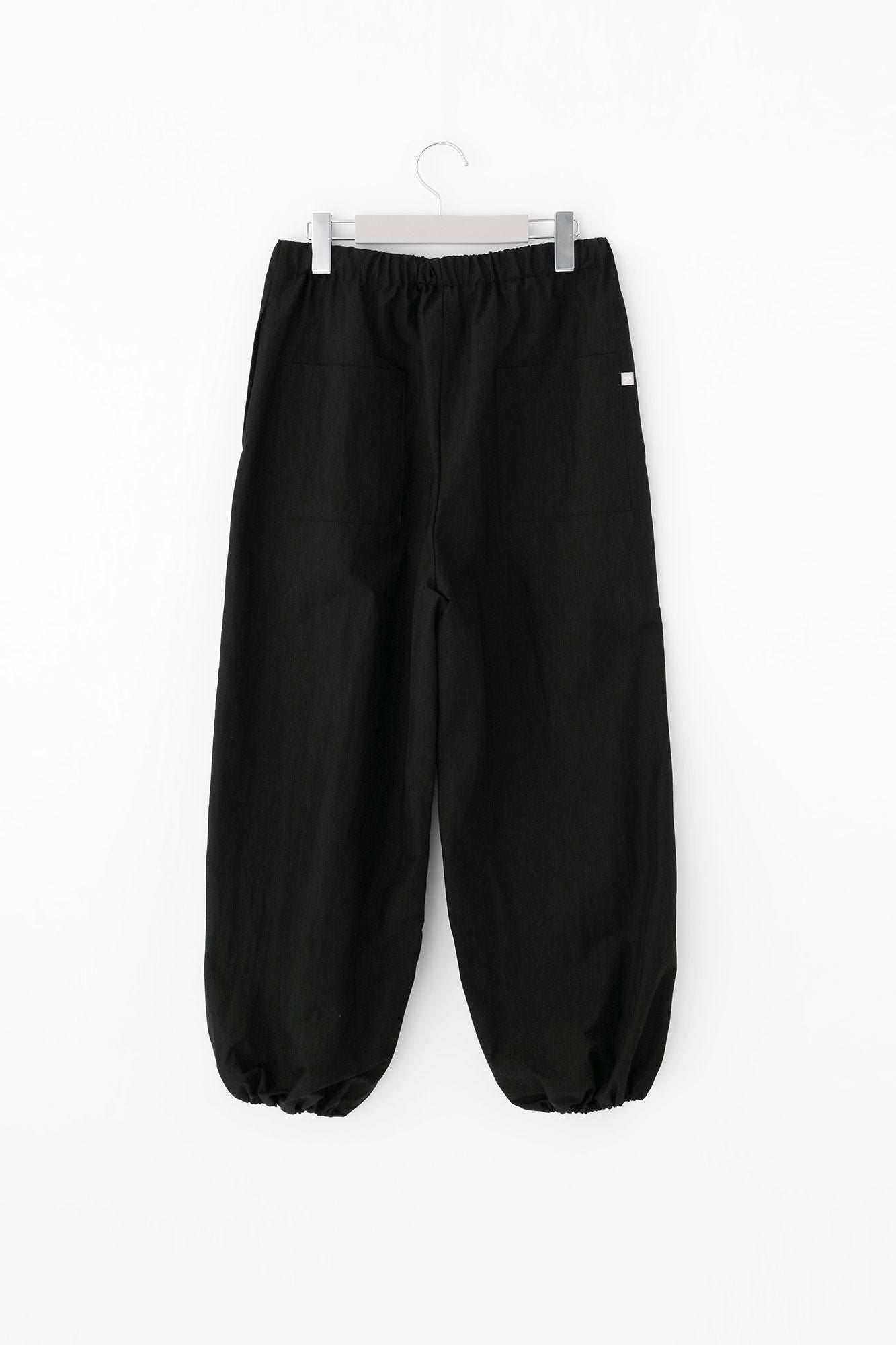コットンナイロン ジョガーパンツ／ブラック