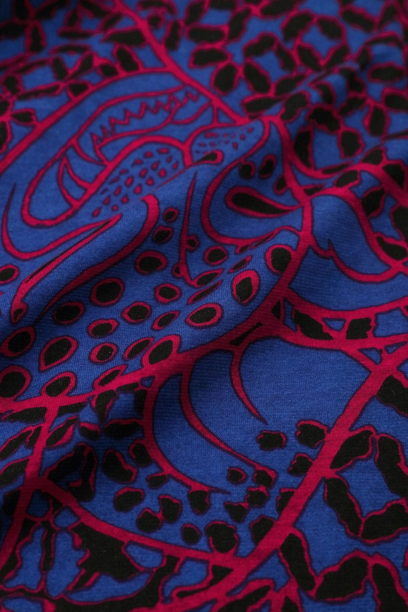 衿巻ジバン／blue red jaguars