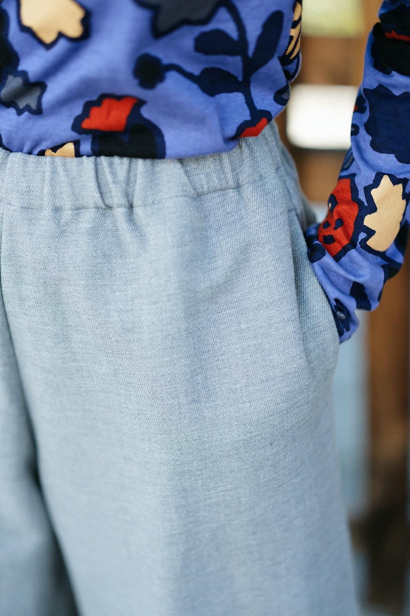 伸 斜紋織 闊腿褲 穩／薄灰色