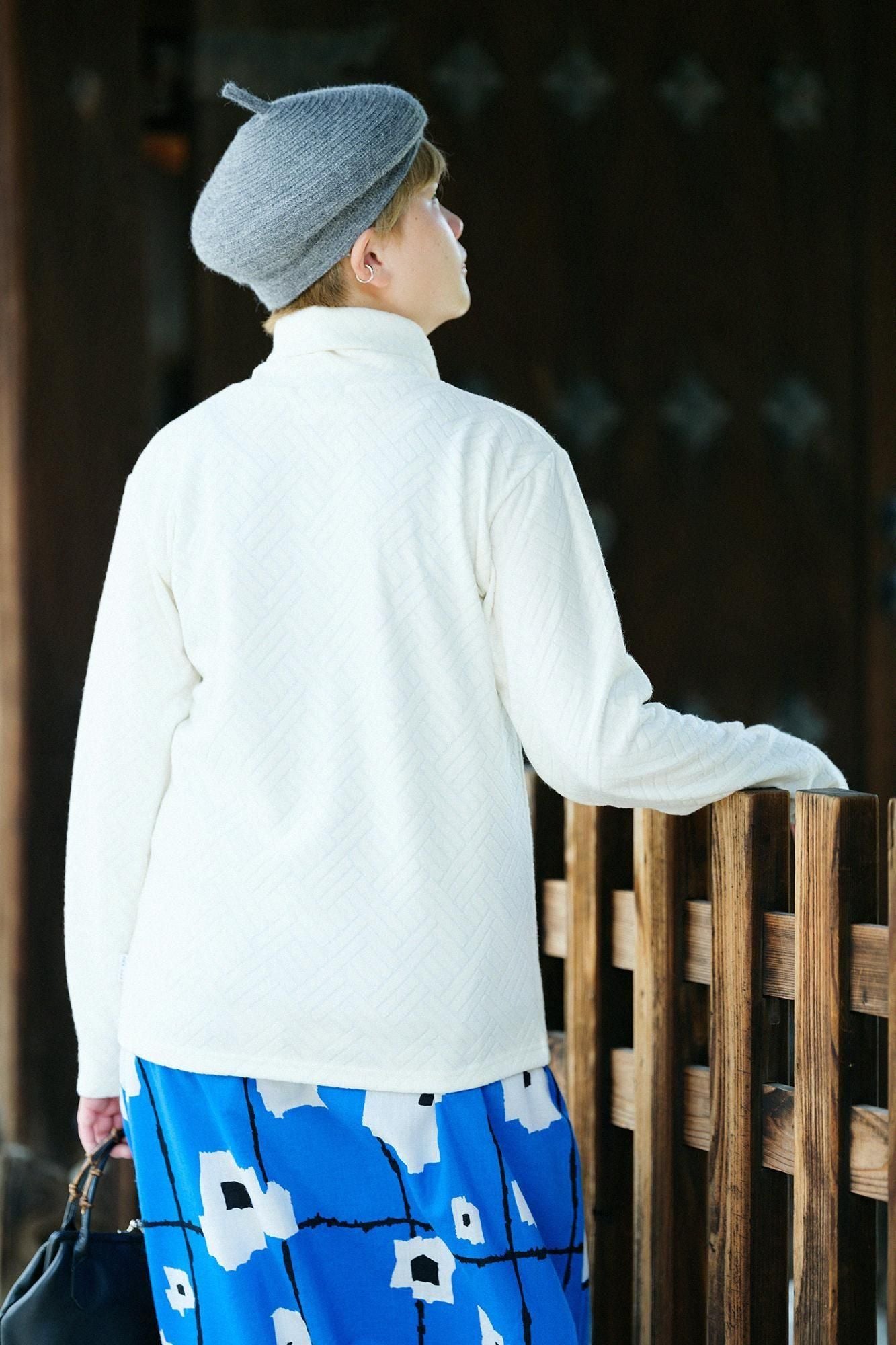 雙層緹花 高領上衣／鳥白色