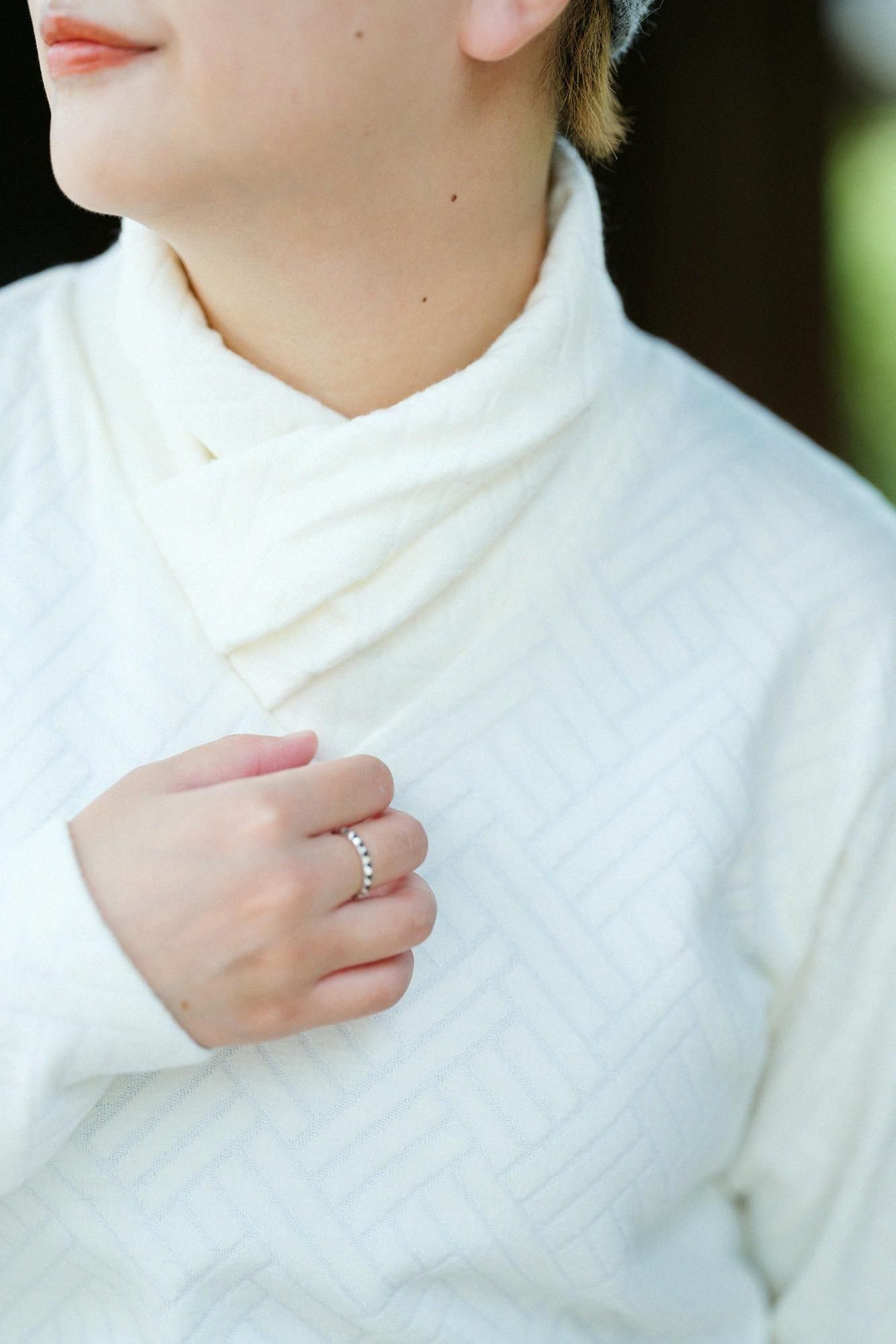 雙層緹花 高領上衣／鳥白色