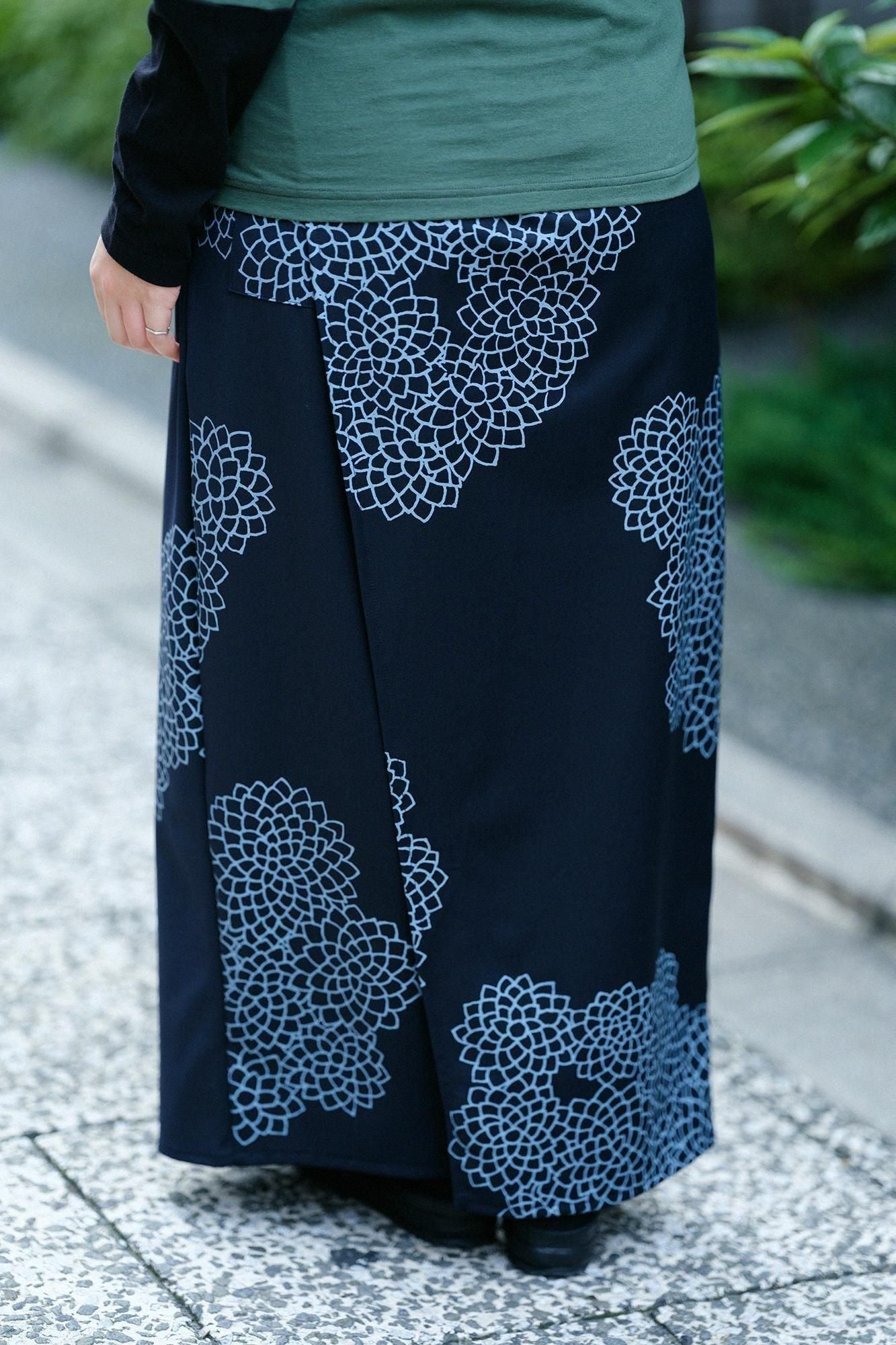 美麗諾羊毛 斜紋織 和服褲裝／雲間菊 暗藍色