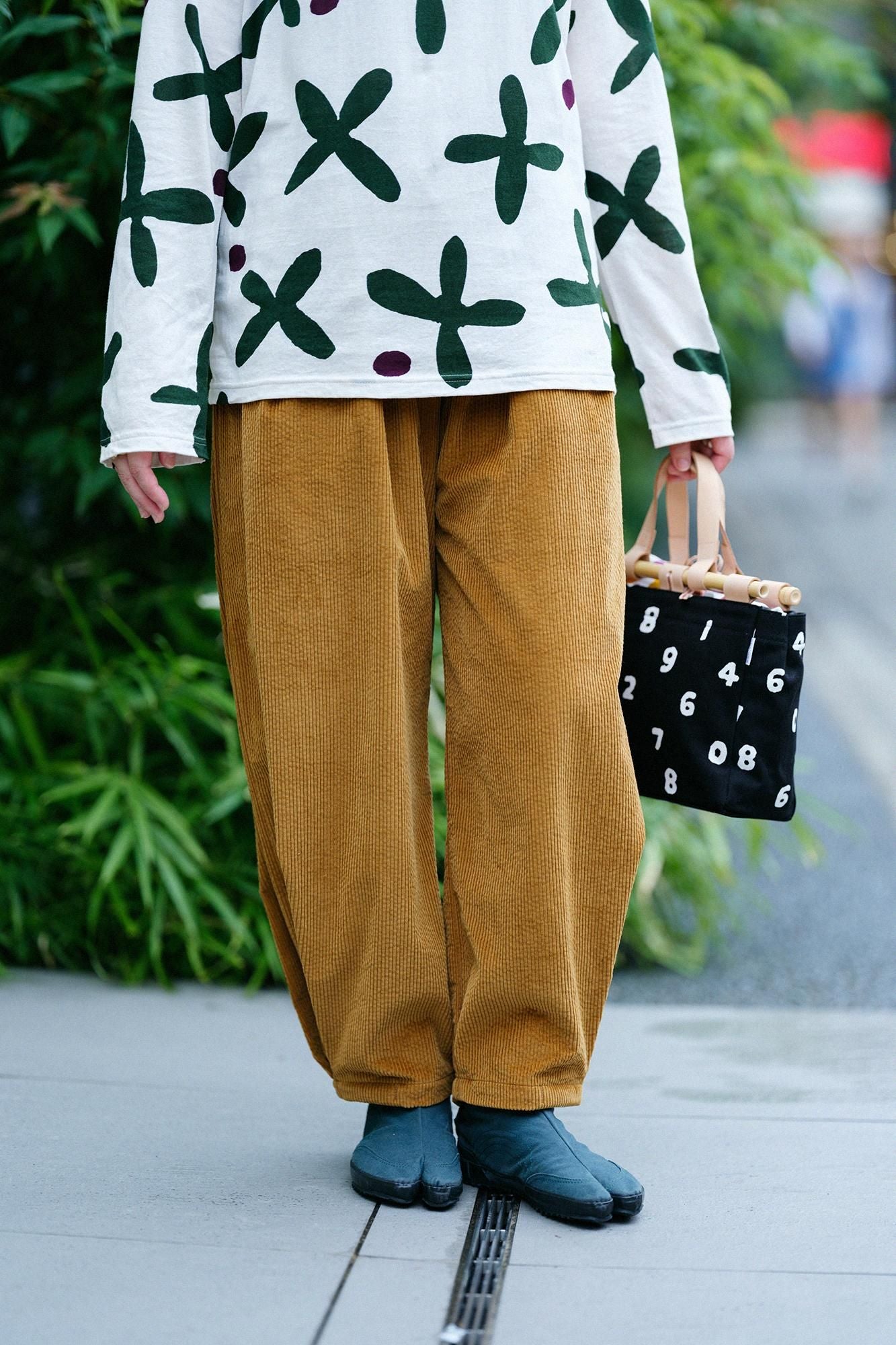 コール天 畝（うね） 二ノ襞（にのひだ）もんぺ つぼみ／狐色（きつね