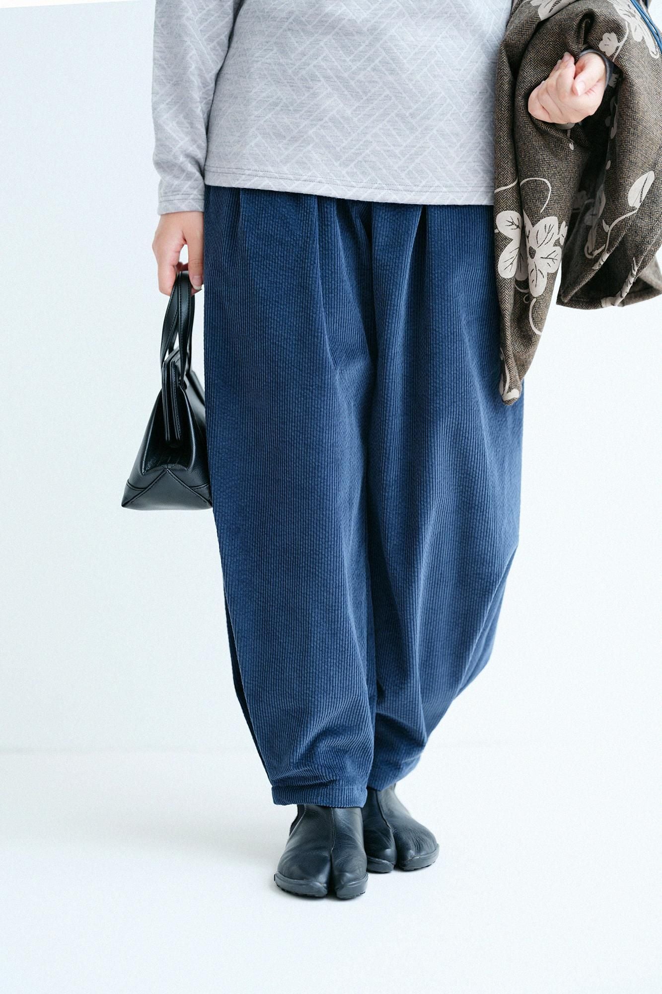 【net限定】コール天 畝（うね） 二ノ襞（にのひだ）もんぺ つぼみ／褐返（かちがえし）