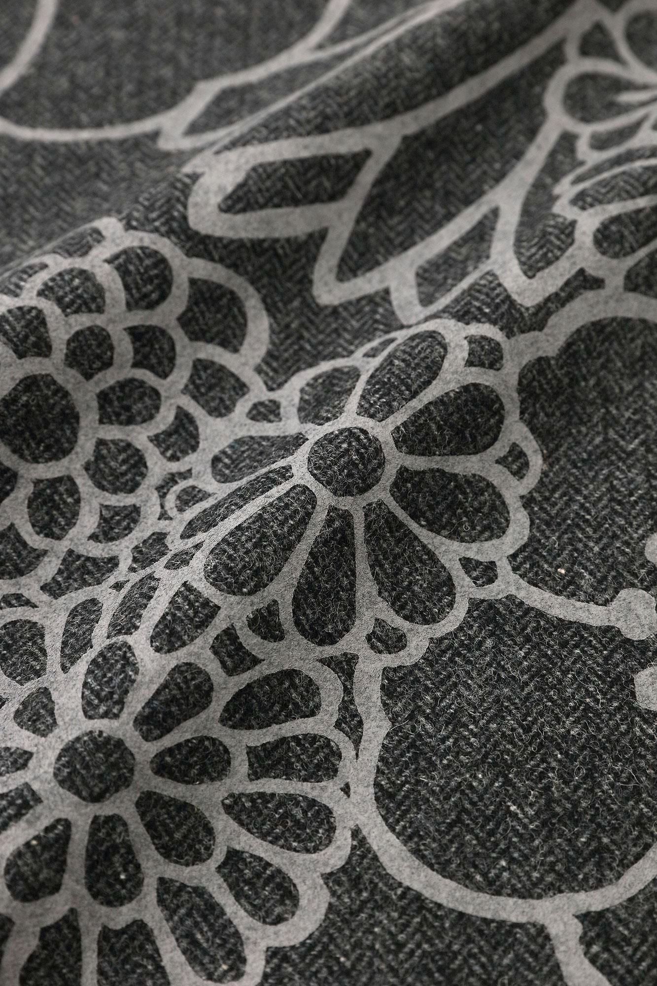 ツイード 杉綾織（すぎあやおり） きさらぎ 短丈（みじかたけ）／金襴緞子（きんらんどんす）と余白（よはく） 墨色（すみいろ）