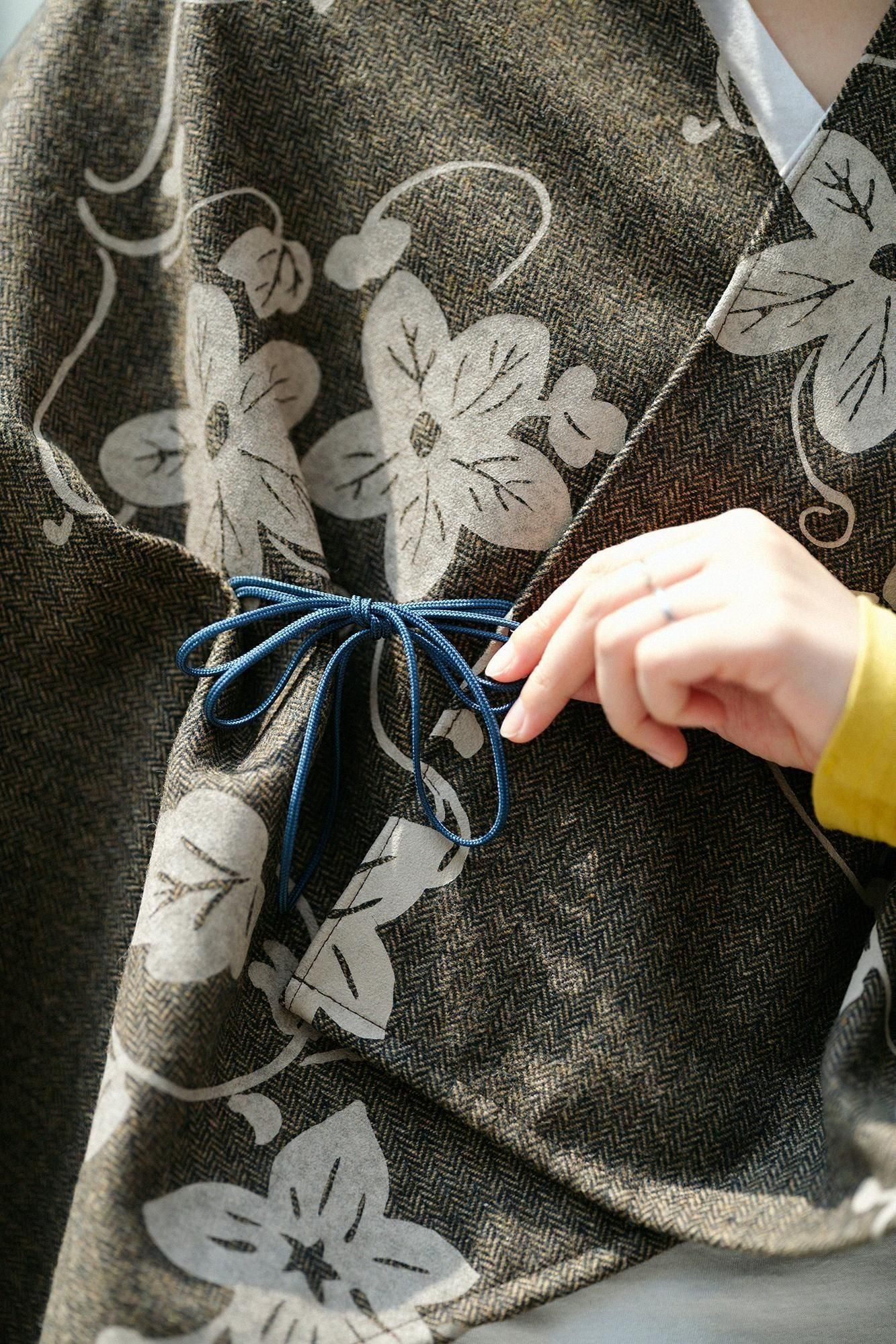 Tweed Houndstooth Weave Kisaragi Short Poncho / Graceful and Blank Space Russet