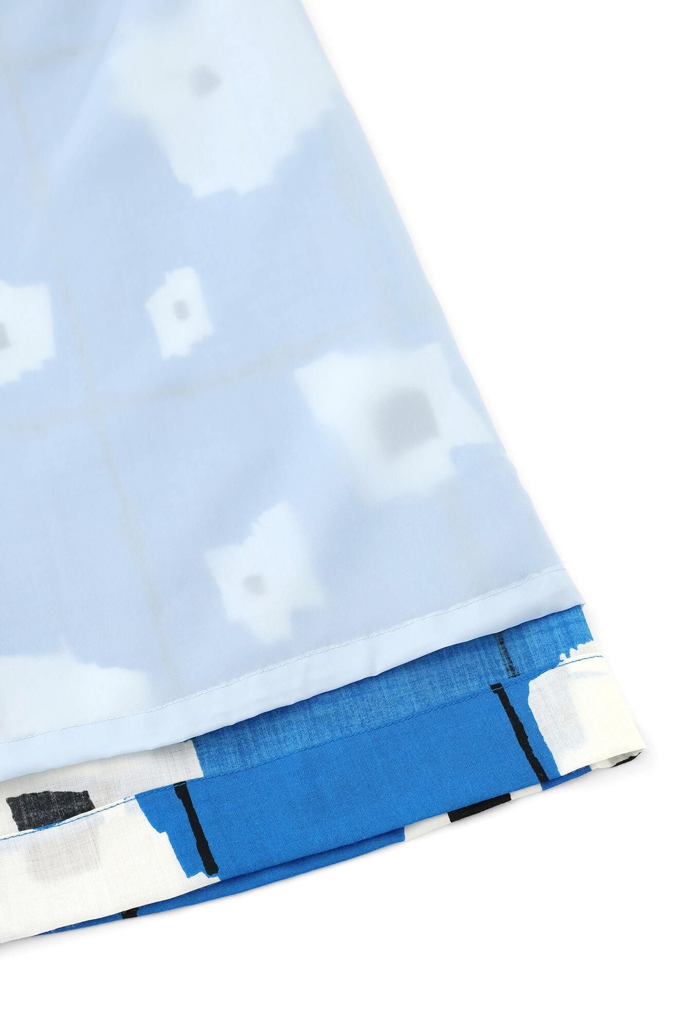 毛斯綸長裙／天花