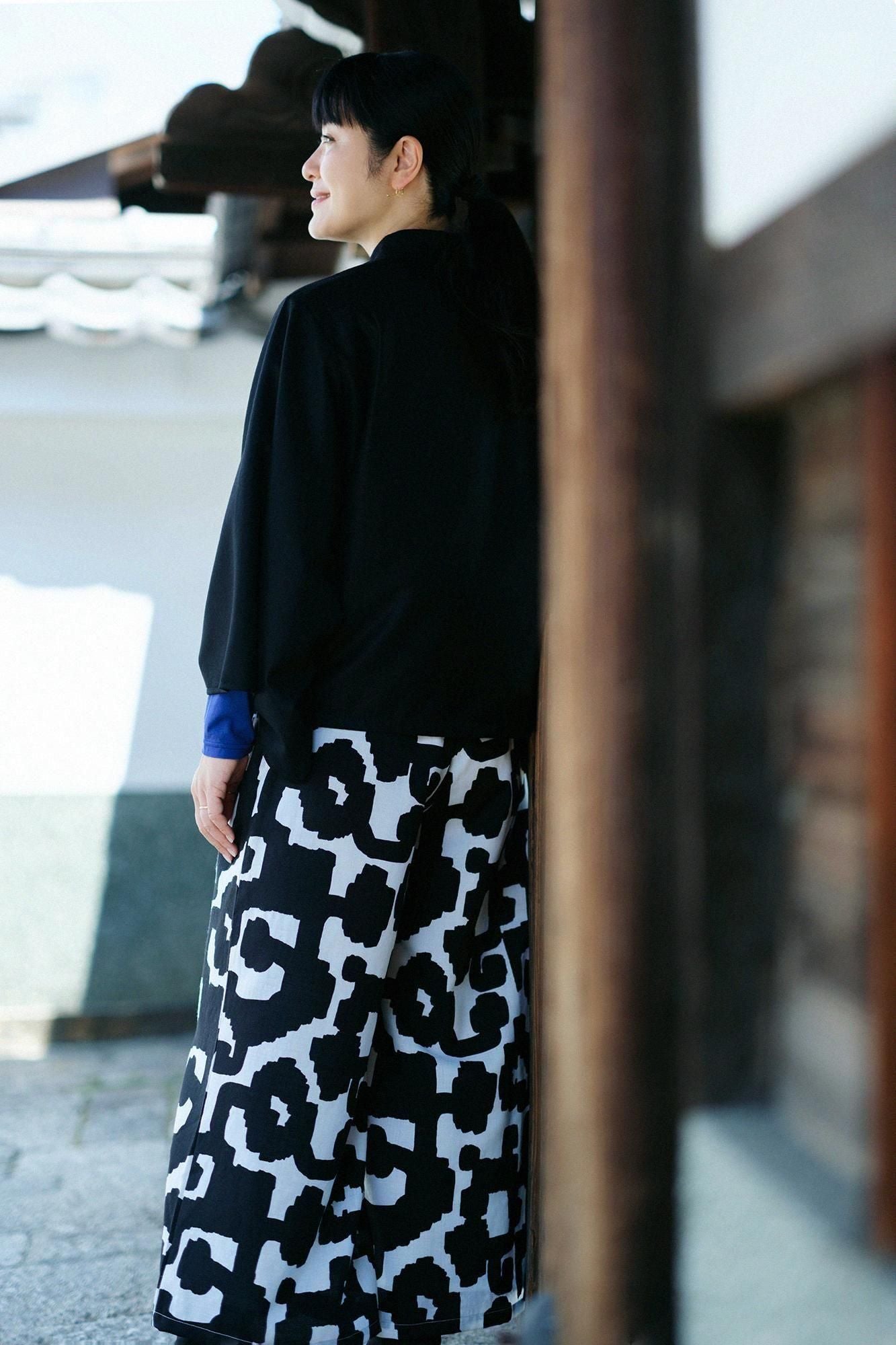 Balancircular® Wool Kimono Sleeve Blouse / Black