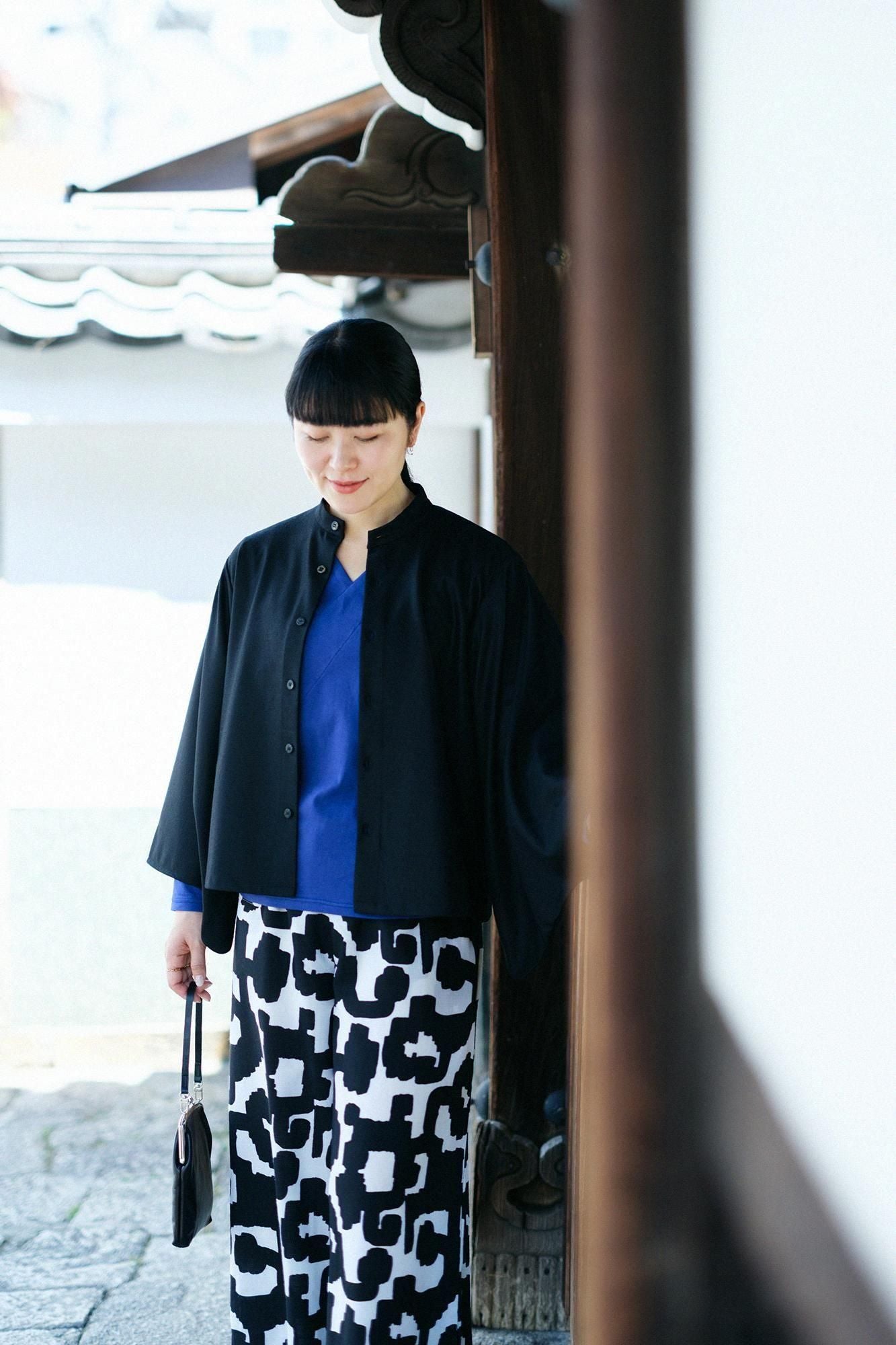 Balancircular® Wool Kimono Sleeve Blouse / Black