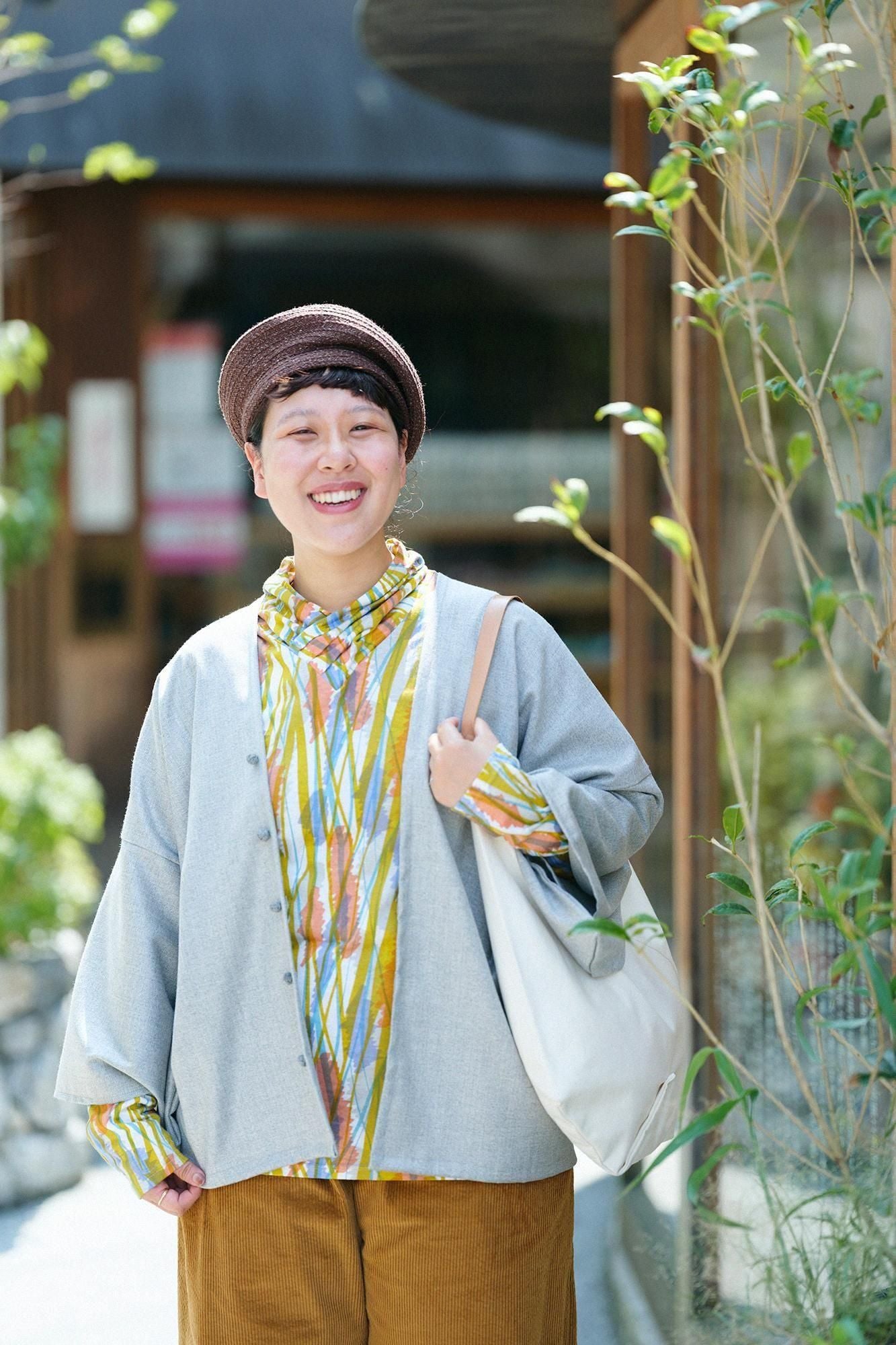 ウールレーヨン 杉綾織（すぎあやおり） はつき／素鼠（すねず）