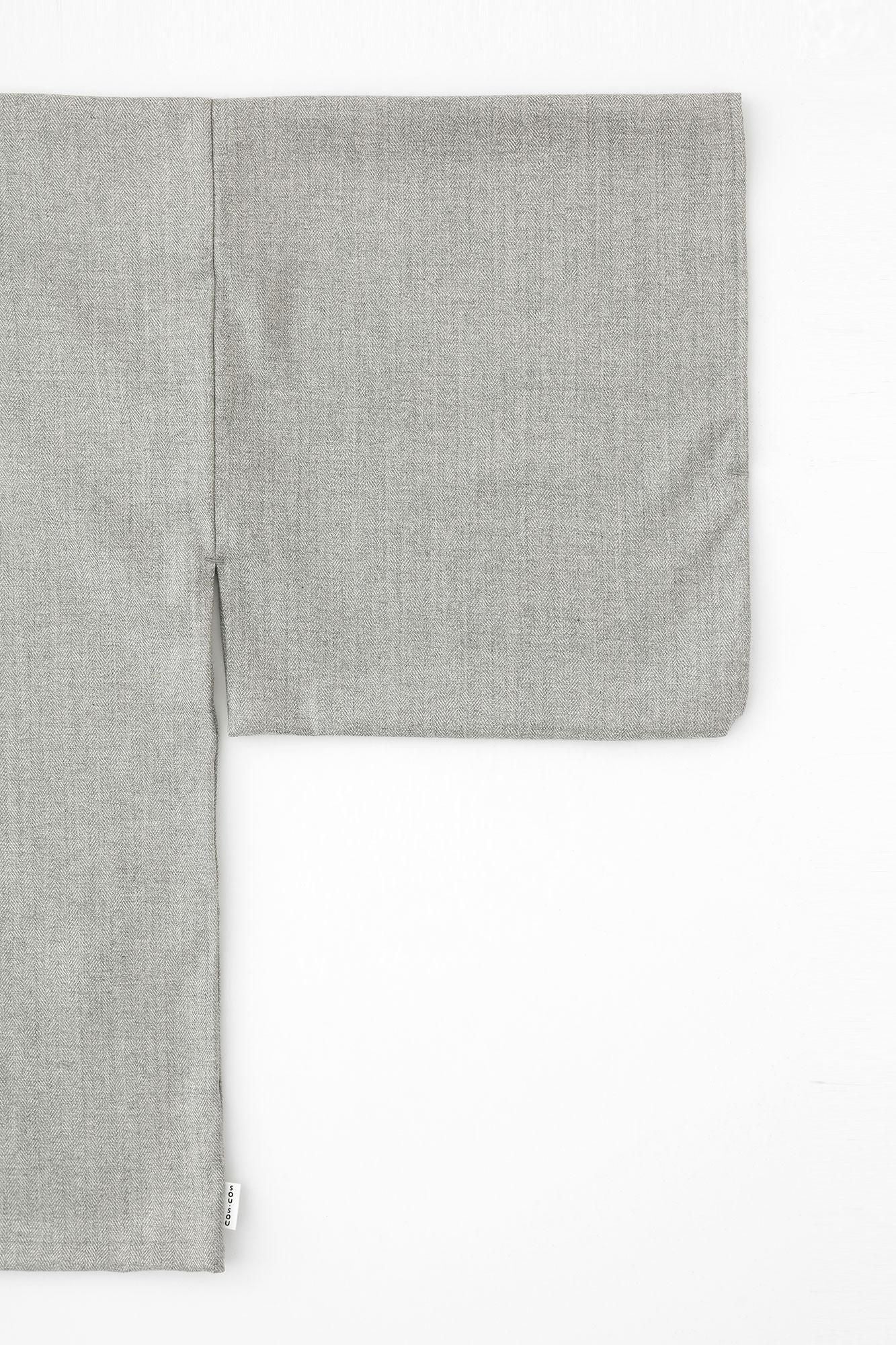 ウールレーヨン 杉綾織（すぎあやおり） はつき／素鼠（すねず）