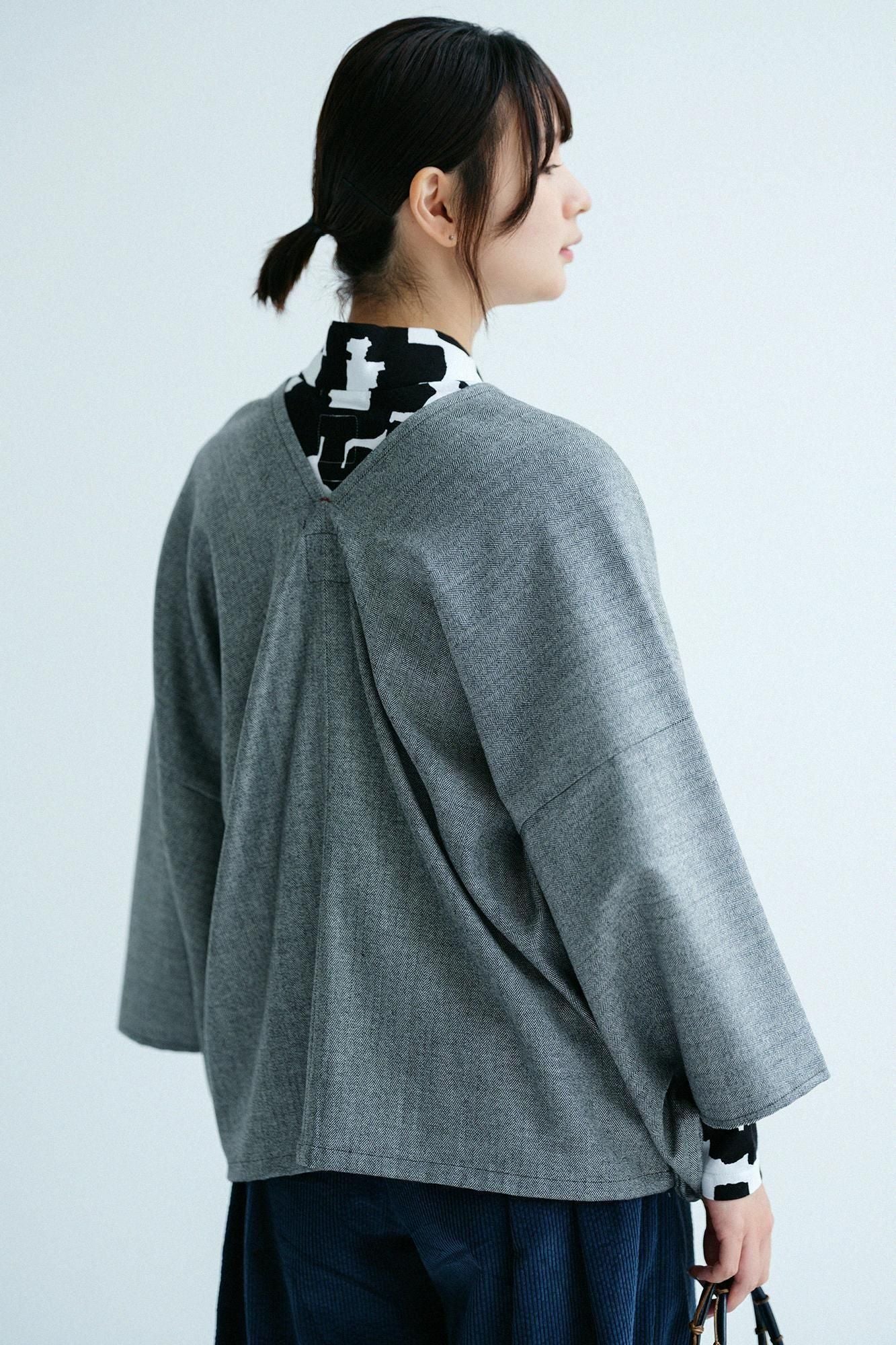 羊毛人造絲 人字形斜紋織 外披／深灰色