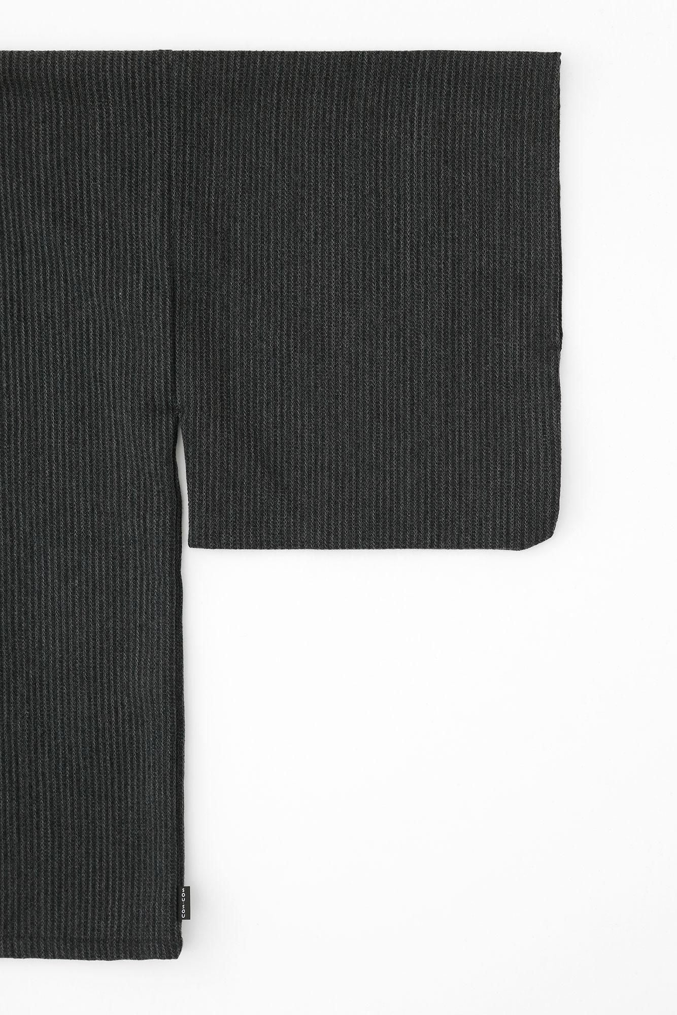 梳毛（そもう） はつき／墨色（すみいろ）