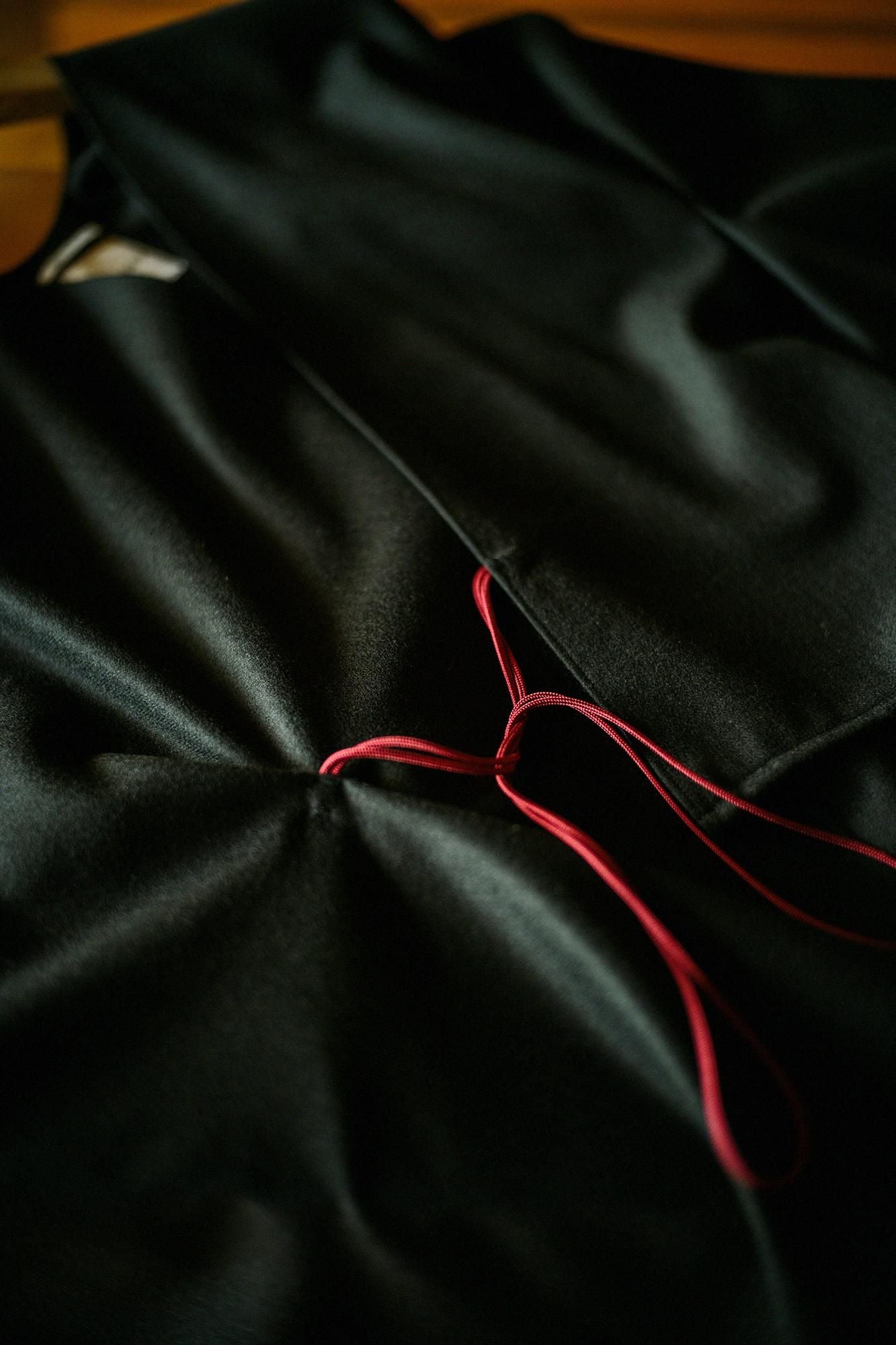 梳毛 人字形斜紋織 如月披風斗篷 短版／黑色