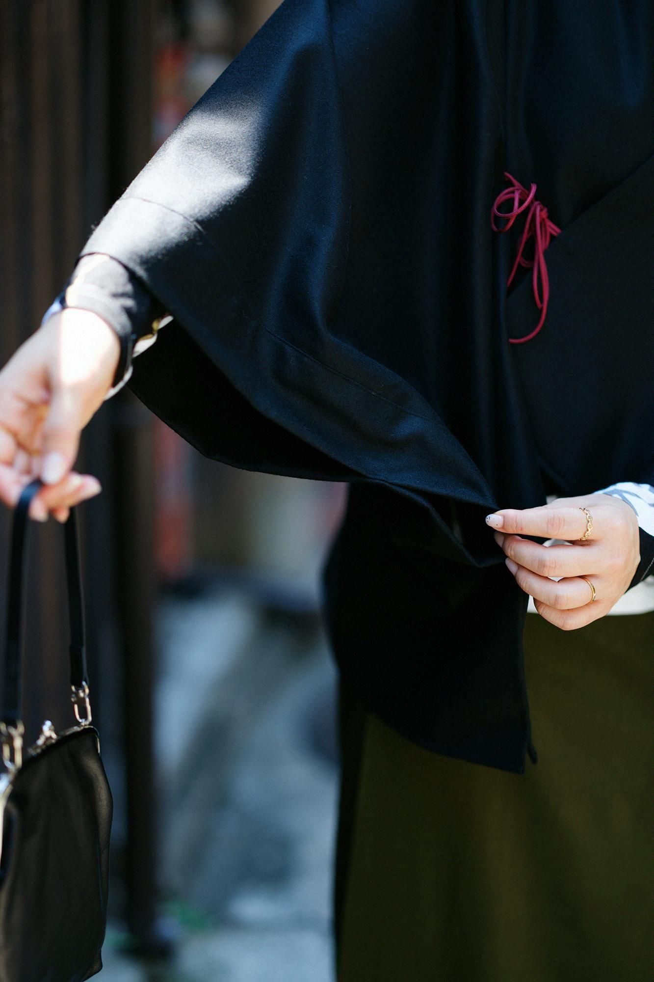 梳毛 人字形斜紋織 如月披風斗篷 短版／黑色