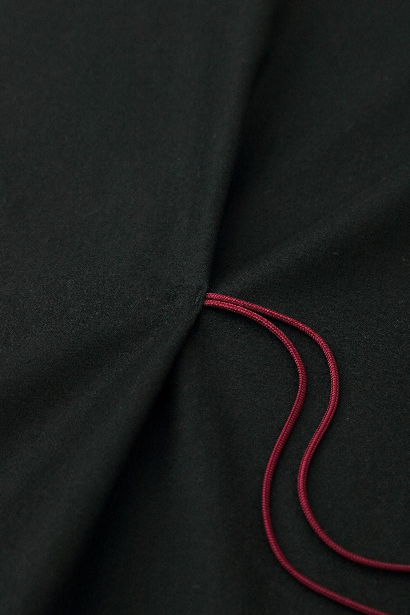 梳毛（そもう） 杉綾織（すぎあやおり） きさらぎ／濡羽色（ぬればいろ）