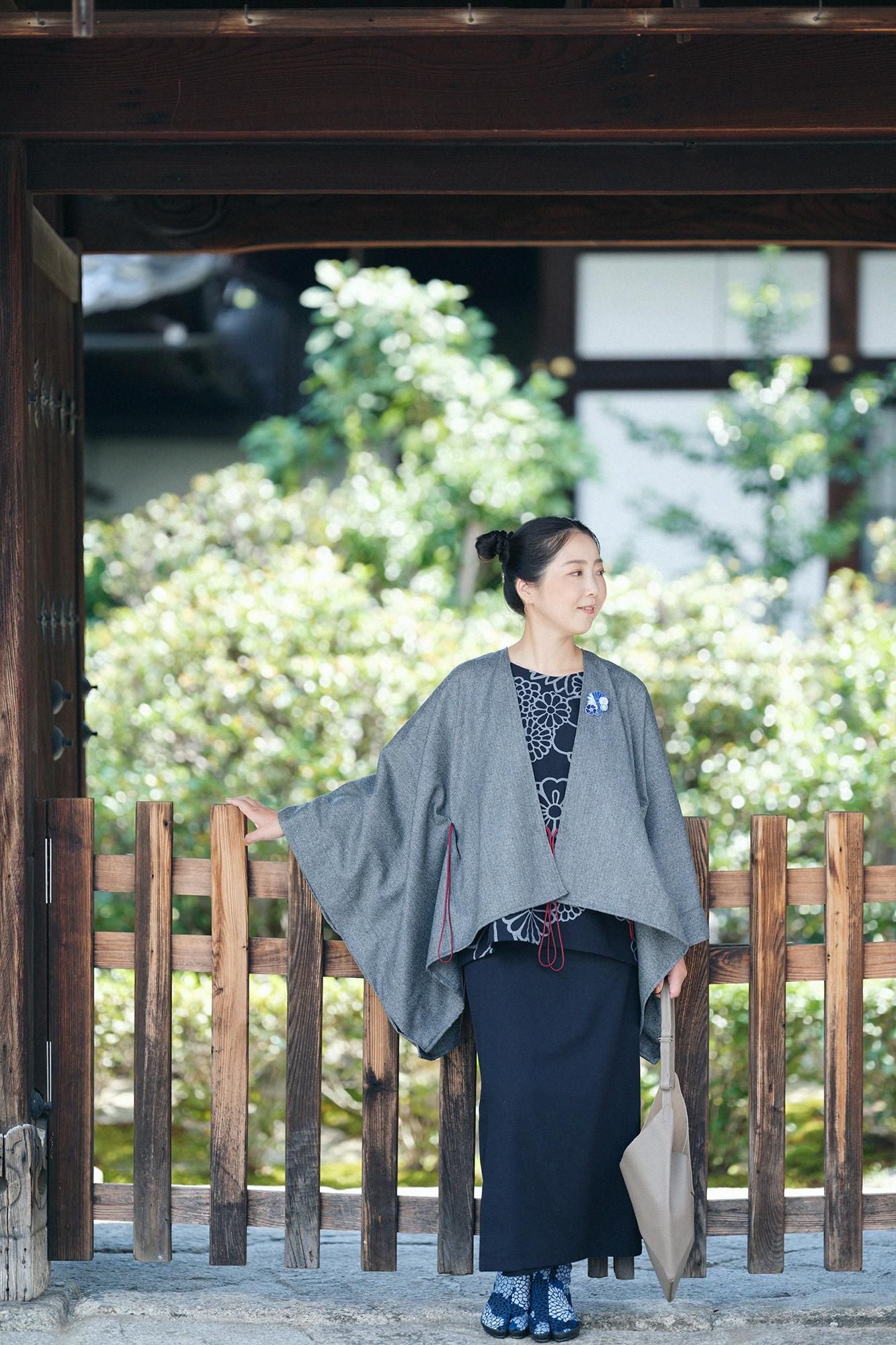 Cotton-rayon Blend Twill Weave Naginata Square Top / Gold Damask Dark Navy