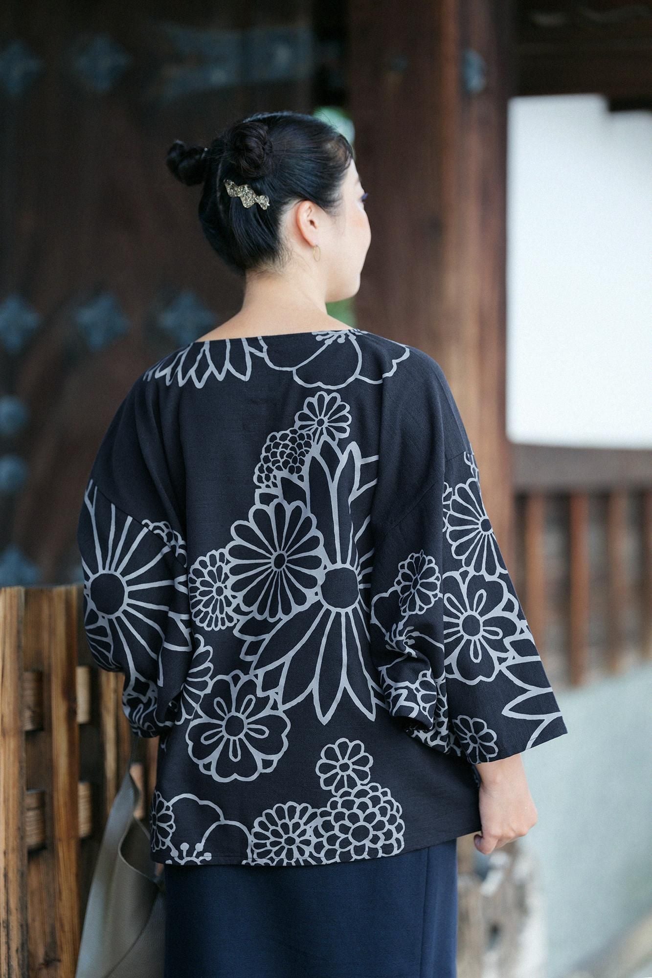 Cotton-rayon Blend Twill Weave Naginata Square Top / Gold Damask Dark Navy