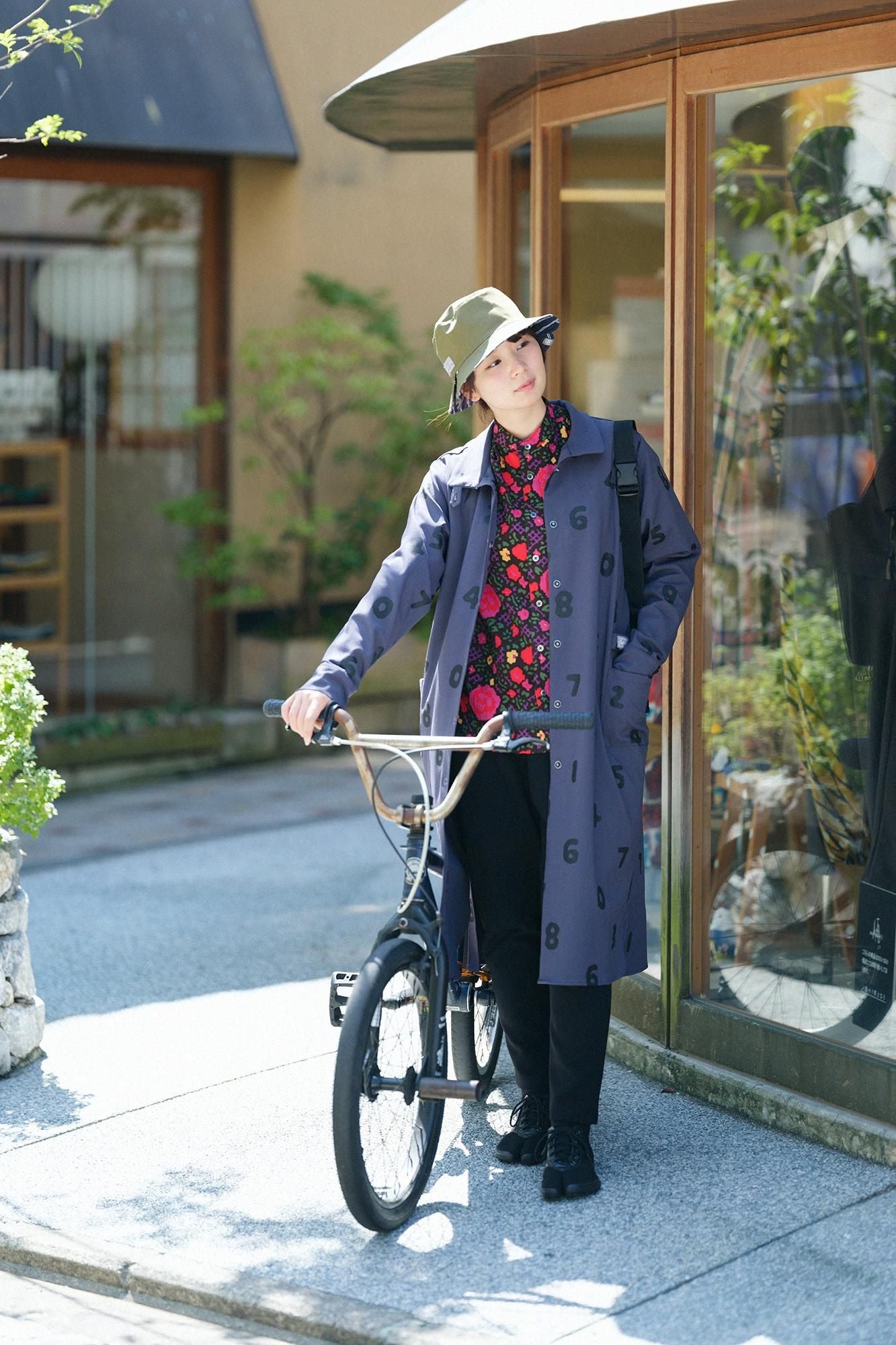 net限定】高島縮 20/20 スタンドカラーシャツ／薔薇（ばら）