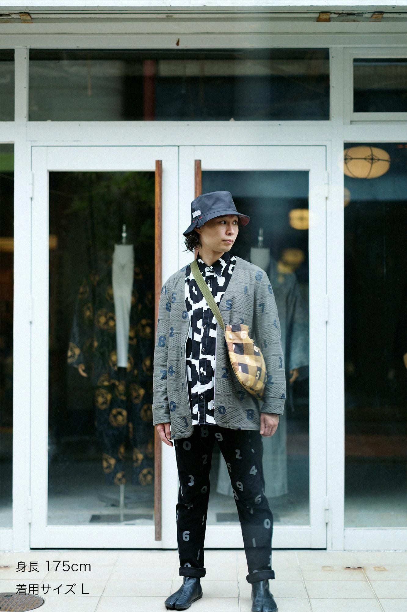 Jacquard Knit Collarless V-neck BIKE Jacket / SO-SU-U Greyish Matcha Color