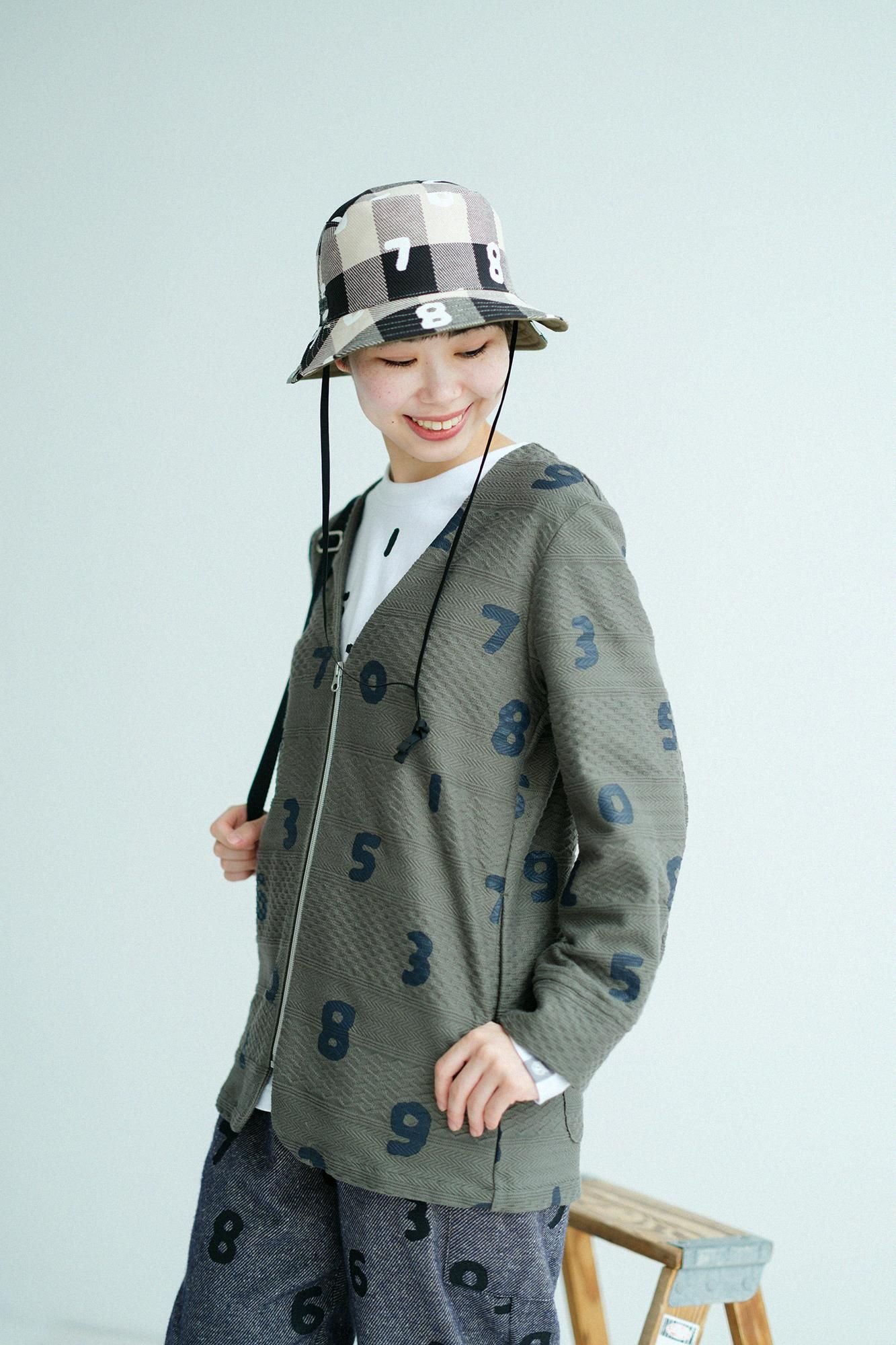 Jacquard Knit Collarless V-neck BIKE Jacket / SO-SU-U Greyish Matcha Color