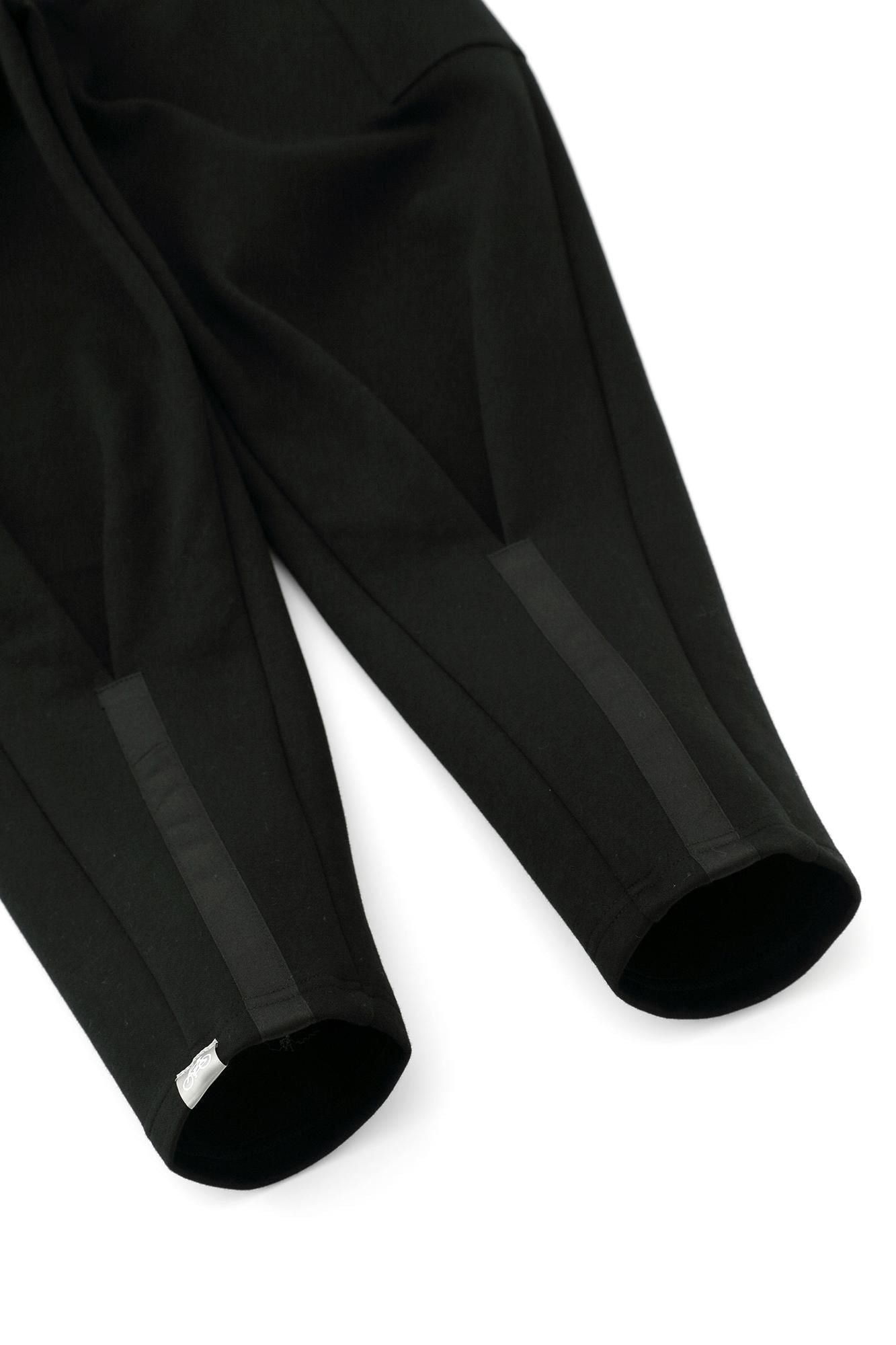 골판지 니트 BIKE 조드푸르 팬츠/검은색