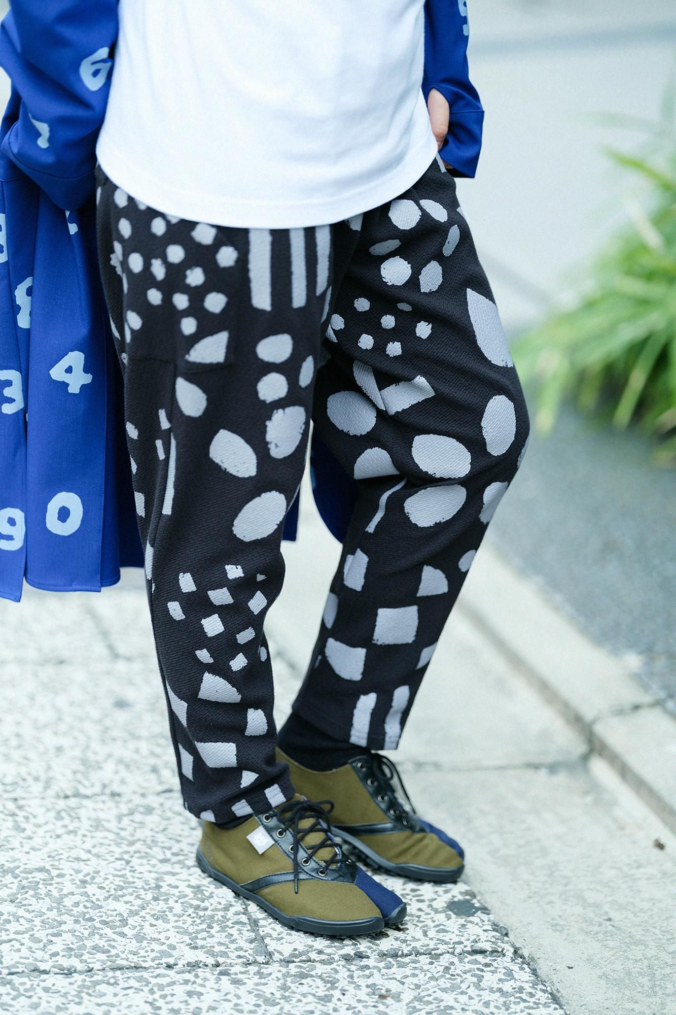 立體壓紋緹花 BIKE 修腿馬術褲／明麗 陽 黑色