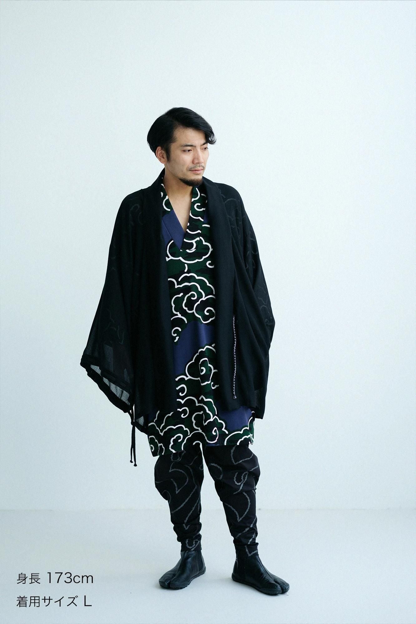 梳毛（そもう） 紗（しゃ） 宮中袖（きゅうちゅうそで） 短衣（たんい） 単（ひとえ）／濡羽色（ぬればいろ）