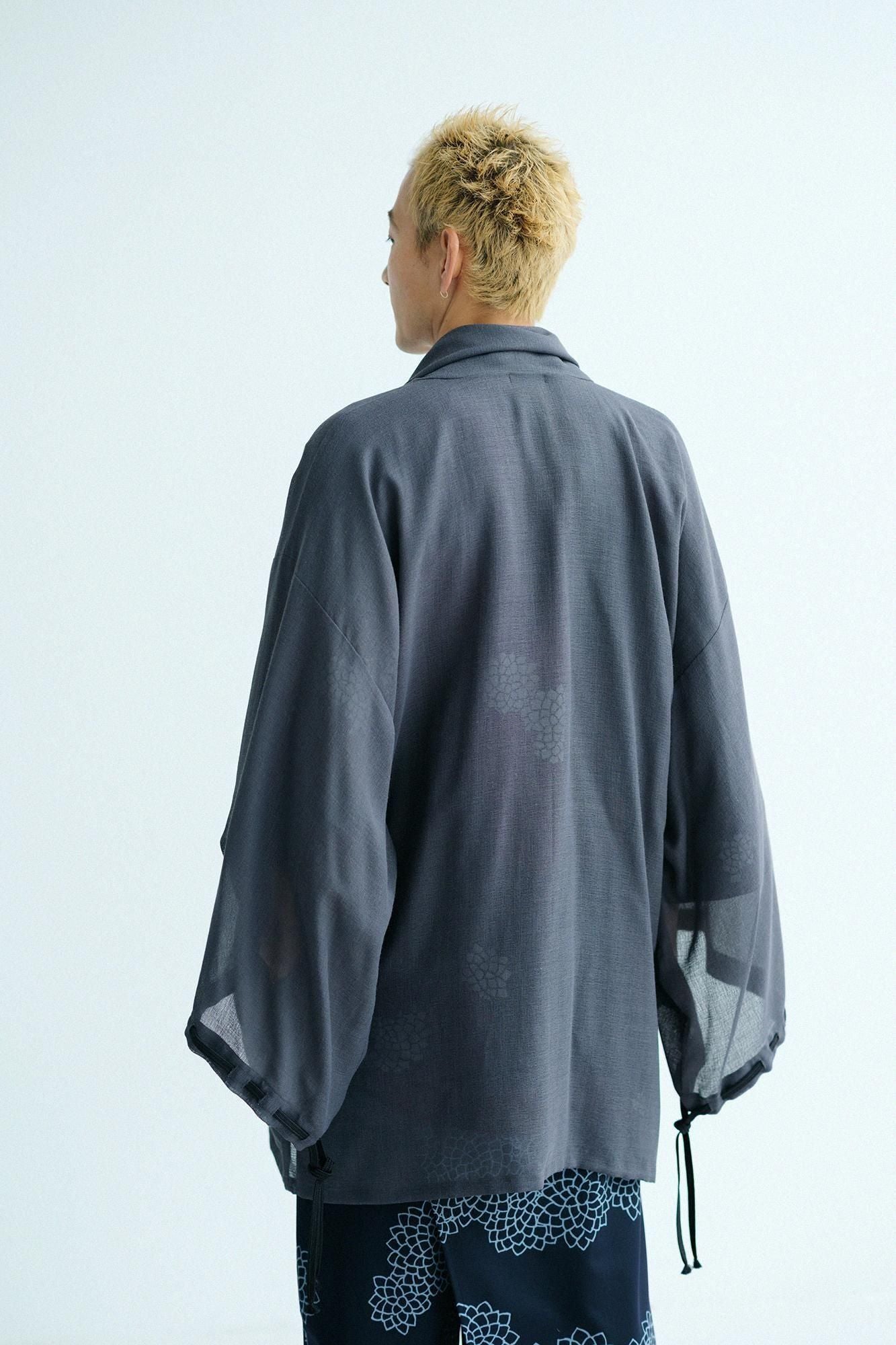 梳毛（そもう） 紗（しゃ） 宮中袖（きゅうちゅうそで） 短衣（たんい） 単（ひとえ）／鈍色（にびいろ）